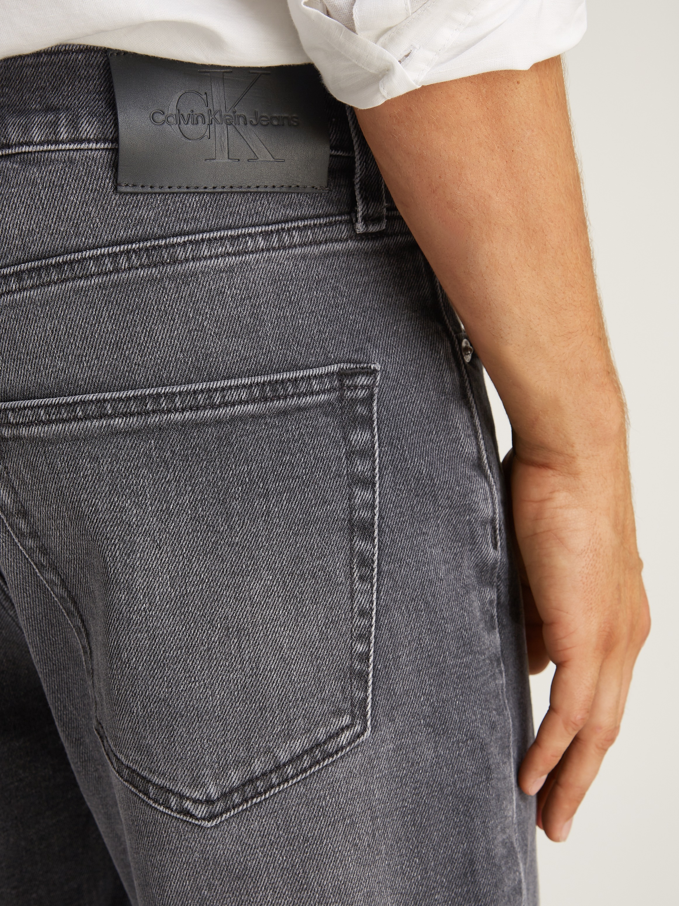 Calvin Klein Jeans Tapered-fit-Jeans »Dad Jeans«, im Retro-Look