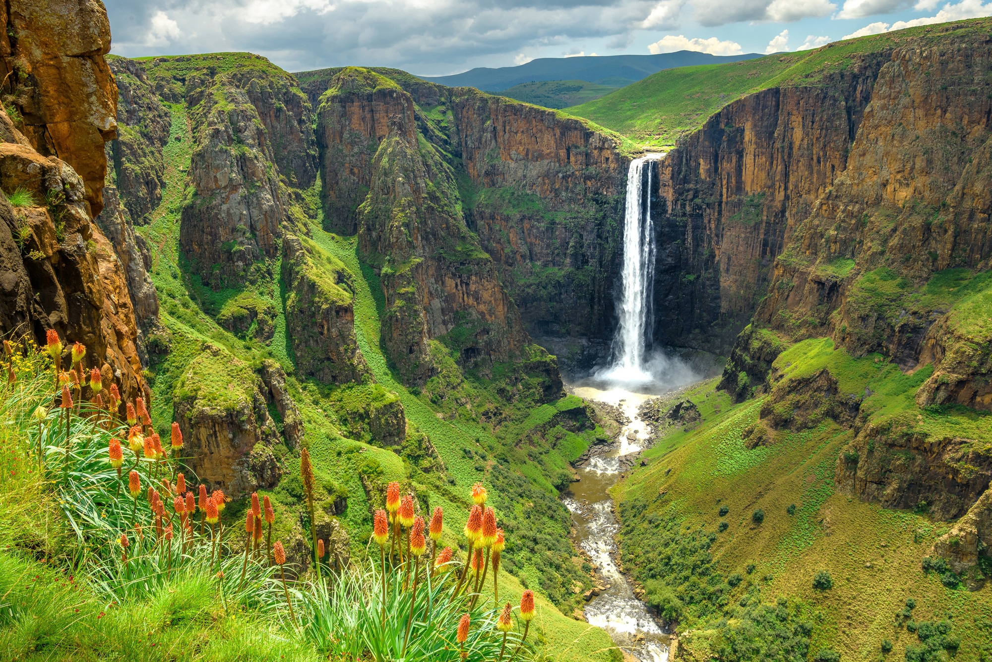Papermoon Fototapete "MALETSUNYANE-WASSERFALL LESOTHO AFRIKA FLUSS BERG"