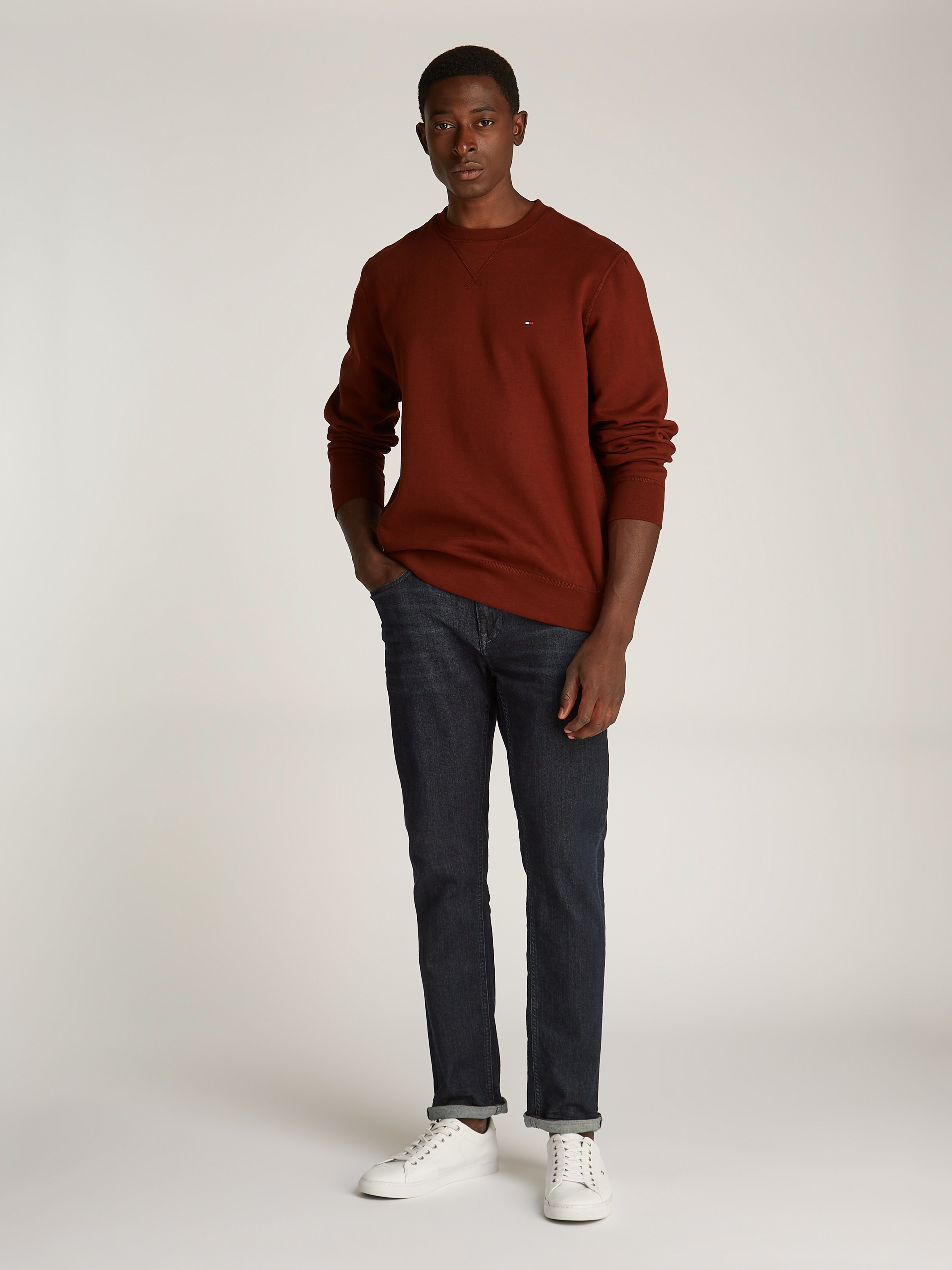 Thumbnail - Tommy Hilfiger Sweatshirt "ESS SEASONAL FLEECE CREWNECK", mit Logostickerei