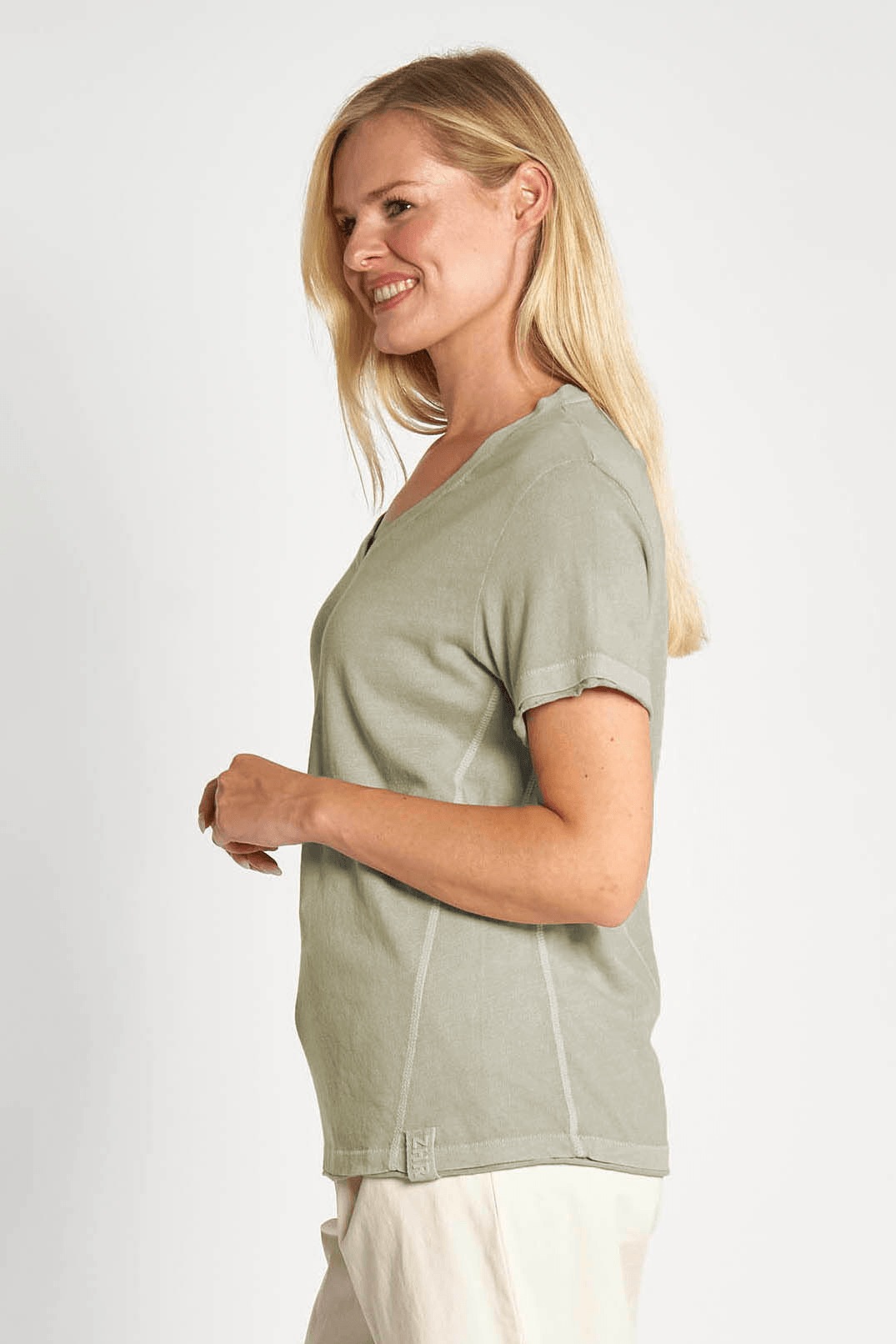 Zhrill T-Shirt "SVANA", mit V-Ausschnitt günstig online kaufen