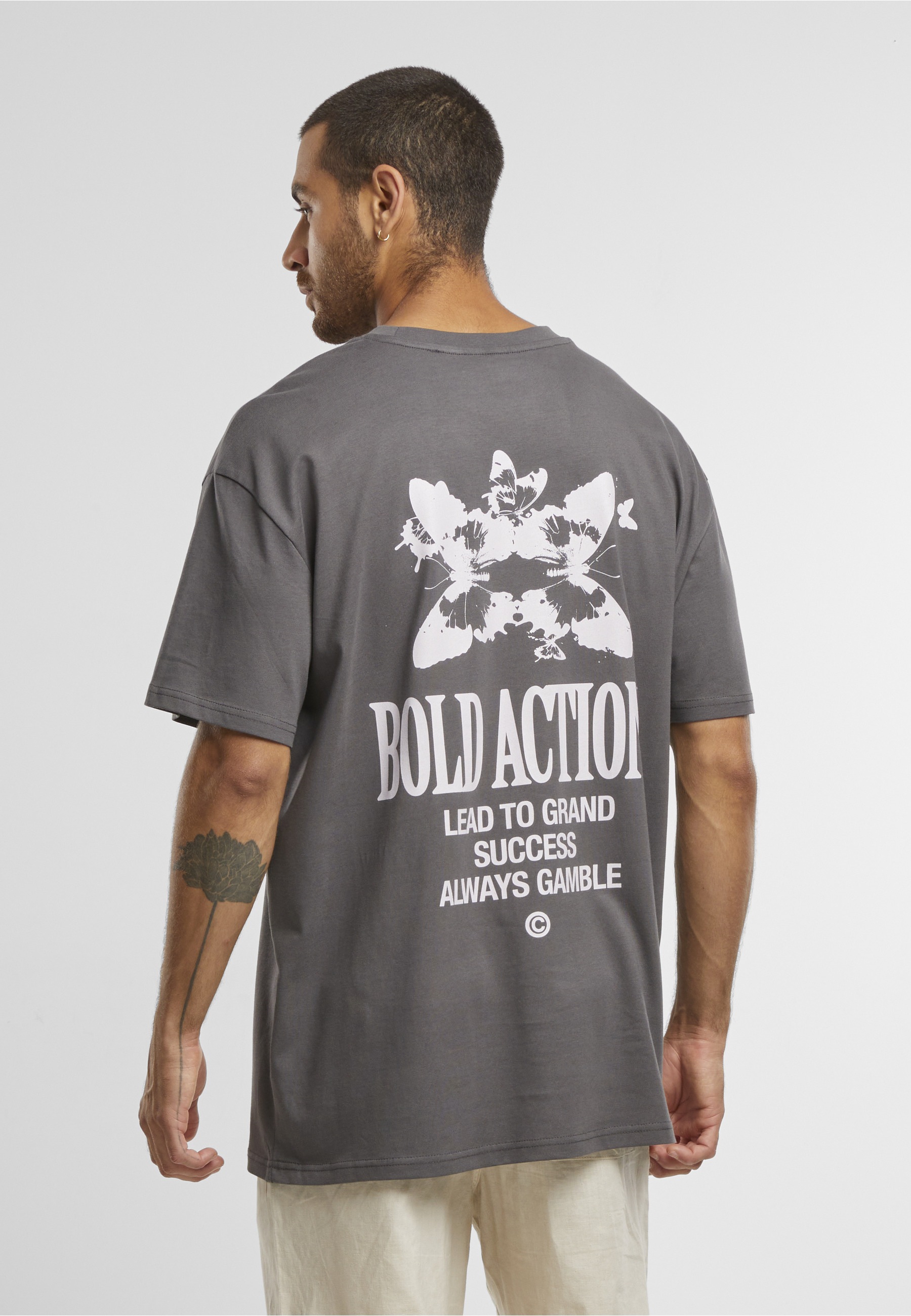 Upscale by Mister Tee T-Shirt »Upscale by Mister Tee Bold Actions Oversize Tee« 1 Stk.