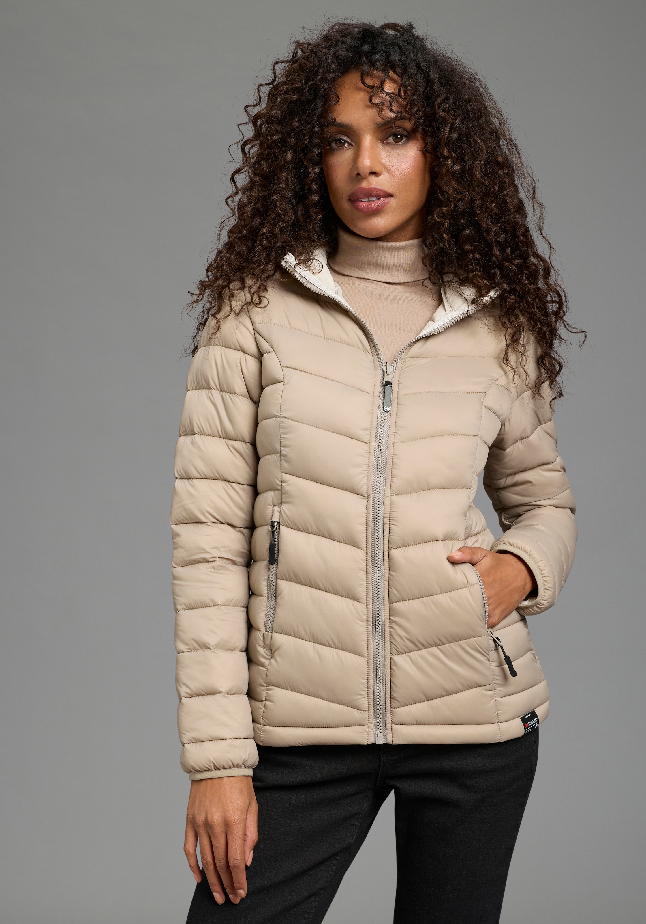 Polarino Steppjacke mit Kapuze Übergangsjacke für kühle Tage, aus leichtem Webmaterial