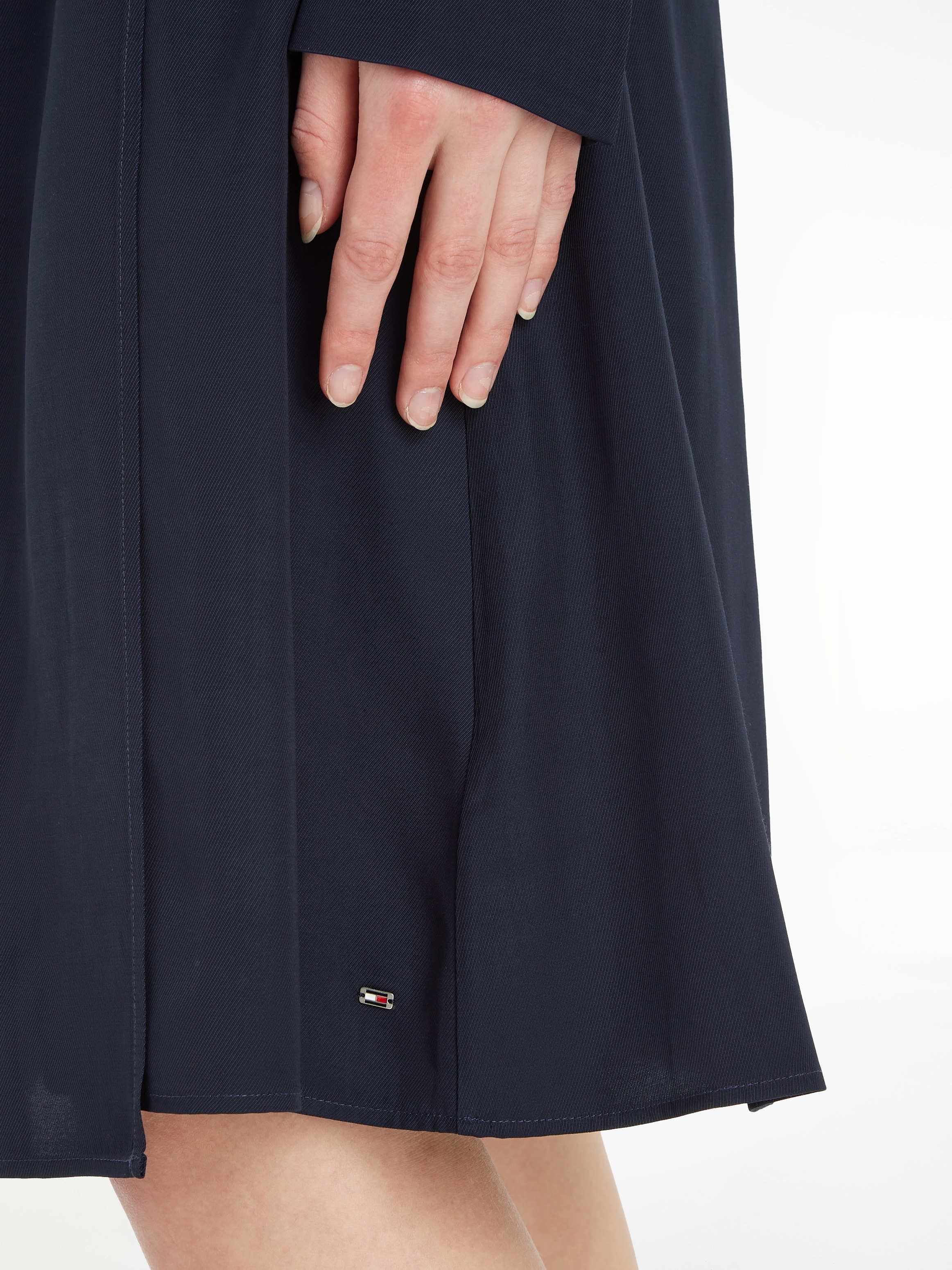 Tommy Hilfiger Logopatch KNEE | BAUR »SEAL DRESS«, kaufen online AOP mit F&F Blusenkleid