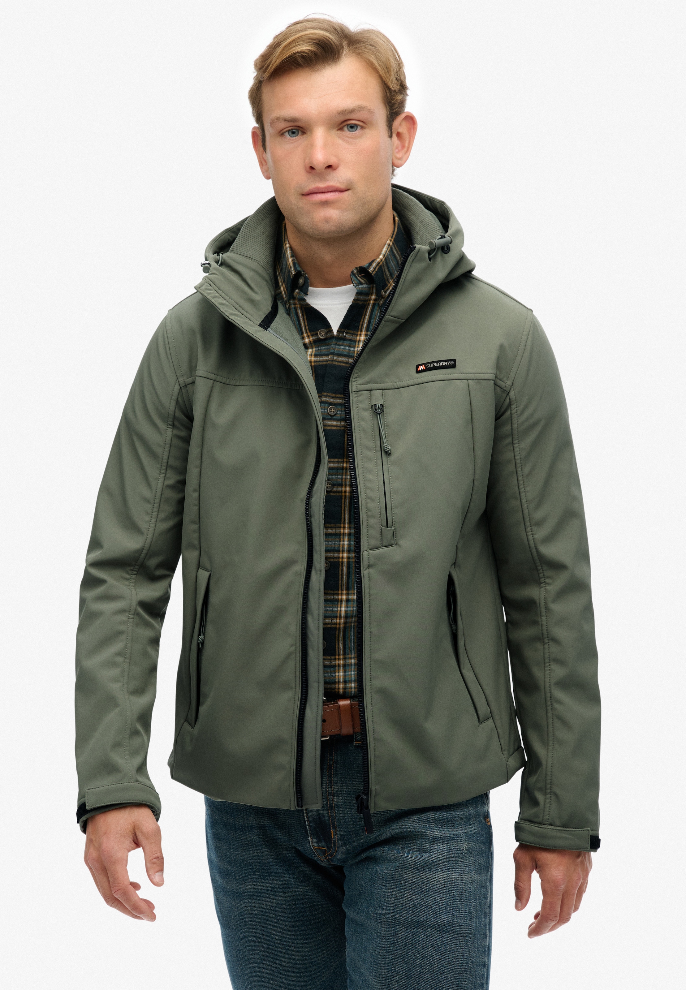 Superdry Outdoorjacke »HOODED SOFT SHELL TREKKER JKT« mit Kapuze