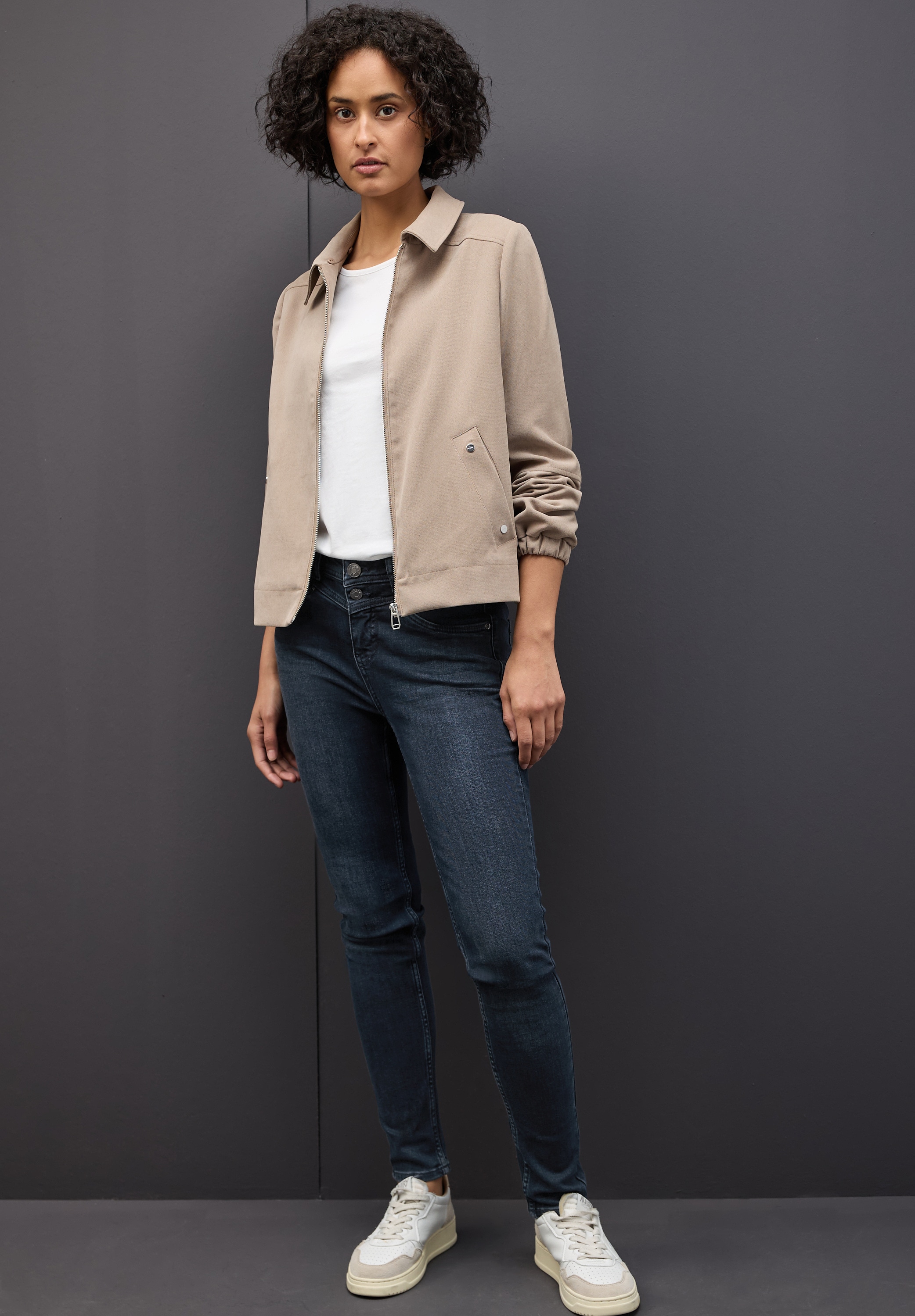 STREET ONE Slim-fit-Jeans »Style York«, im 5-Pocket-Style und mit Stretch