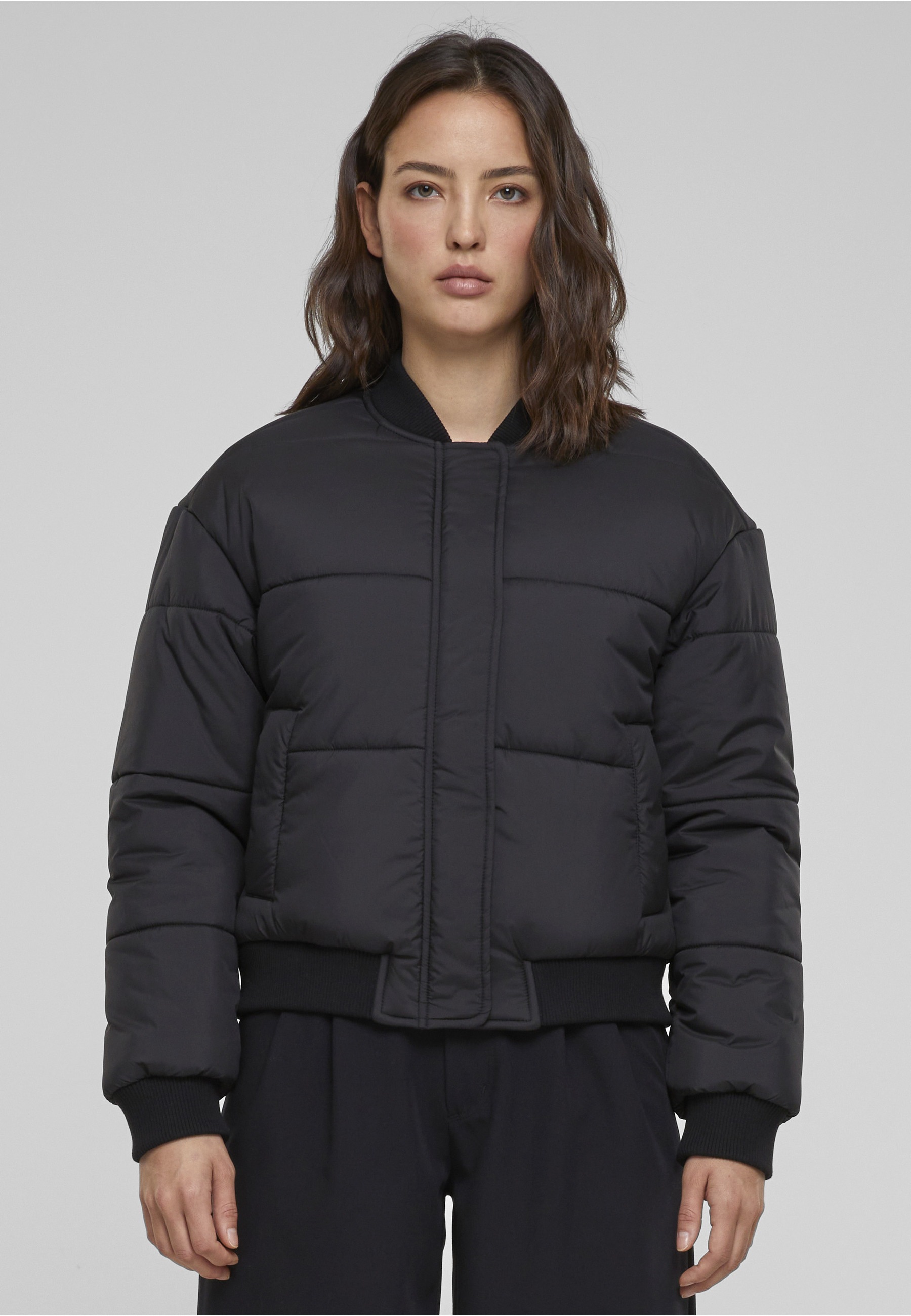 URBAN CLASSICS Winterjacke »Urban Classics Damen Ladies Puffer Blouson« 1 Stk. tlg. ohne Kapuze