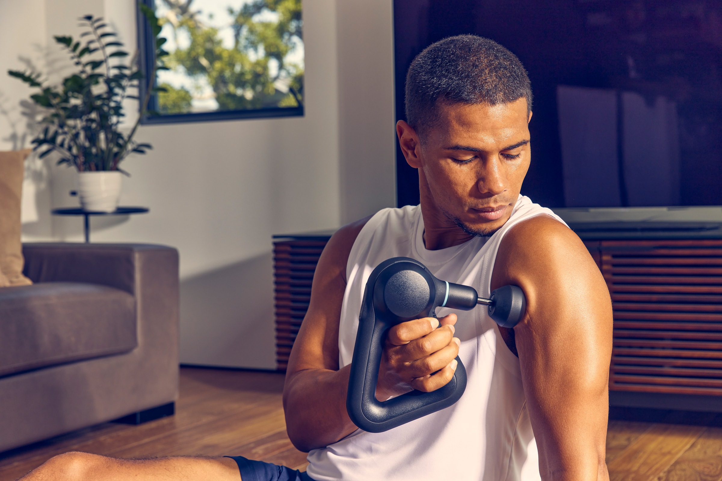 Therabody Massagepistole »Theragun Prime (5.Generation), ergonomischer Griff«, 2 Minuten Theragun wirksamer als 15 Minuten klassische Massage