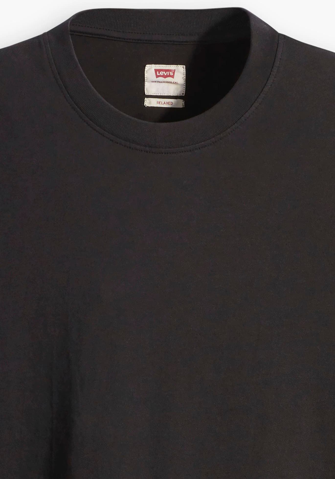 Levi's® T-Shirt »THE ESSENT«, mit Rundhalsausschnitt