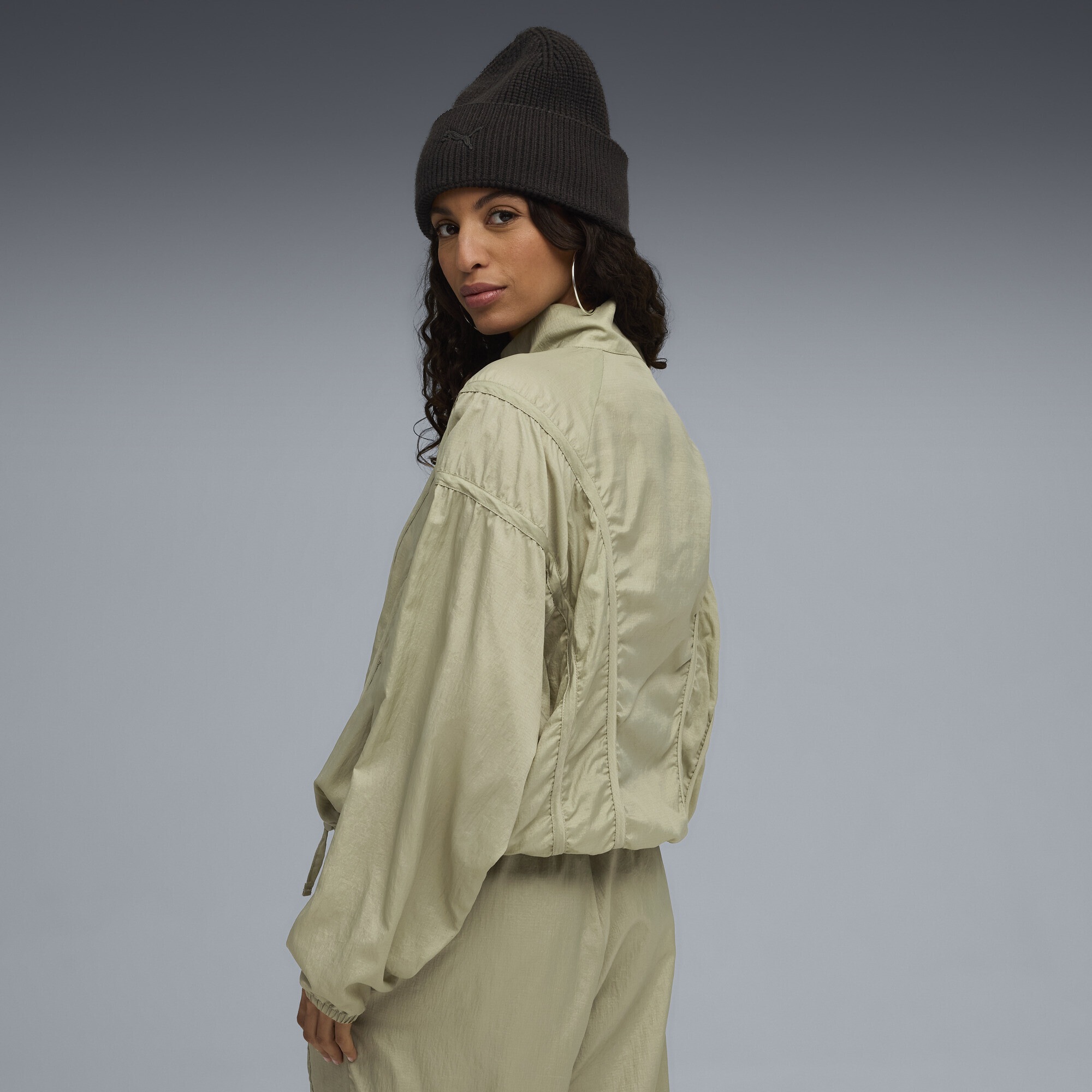 PUMA Trainingsjacke »DARE TO Oversized Gewebte Jacke Damen«