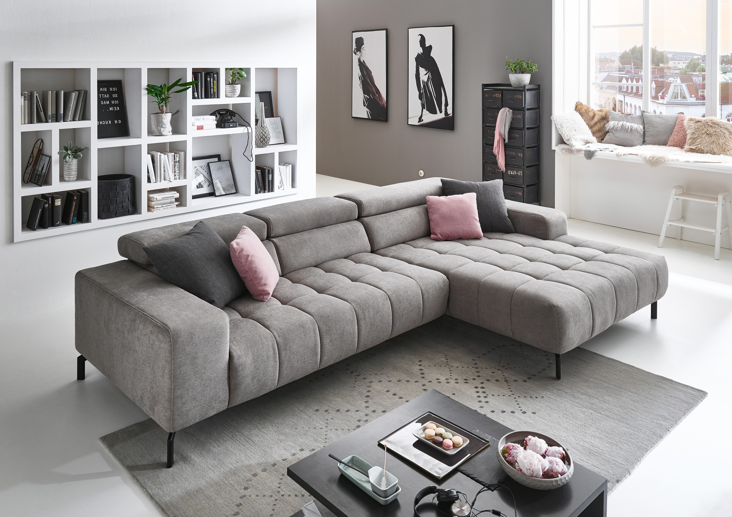 Die PlanBar Ecksofa »MP-IN18022 L-Form«, mit Kopfteilverstellung & Zierkissen, optional Sitztiefenverstellung
