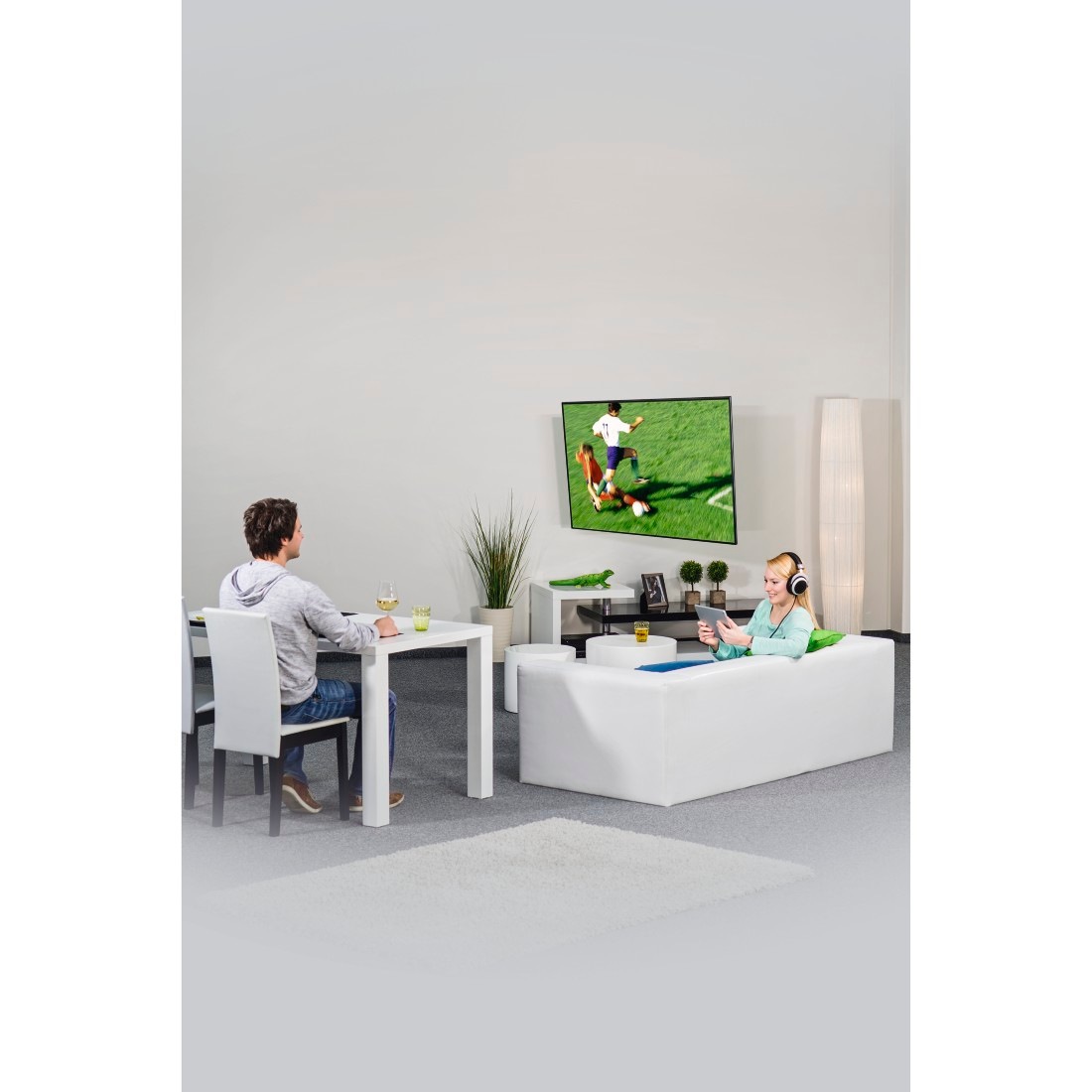 Hama TV-Wandhalterung »TV Halterung, schwenkbar, vollbeweglich, 25 - 66 cm (10" - 26")«, bis 66 cm Zoll