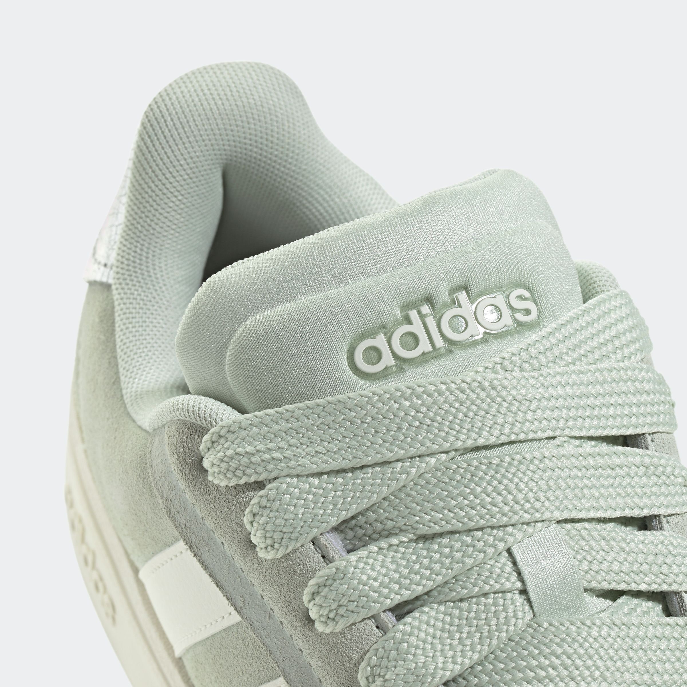 adidas Sportswear Sneaker »GRAND COURT ALPHA 00S«, Design inspiriert vom adidas Campus 00