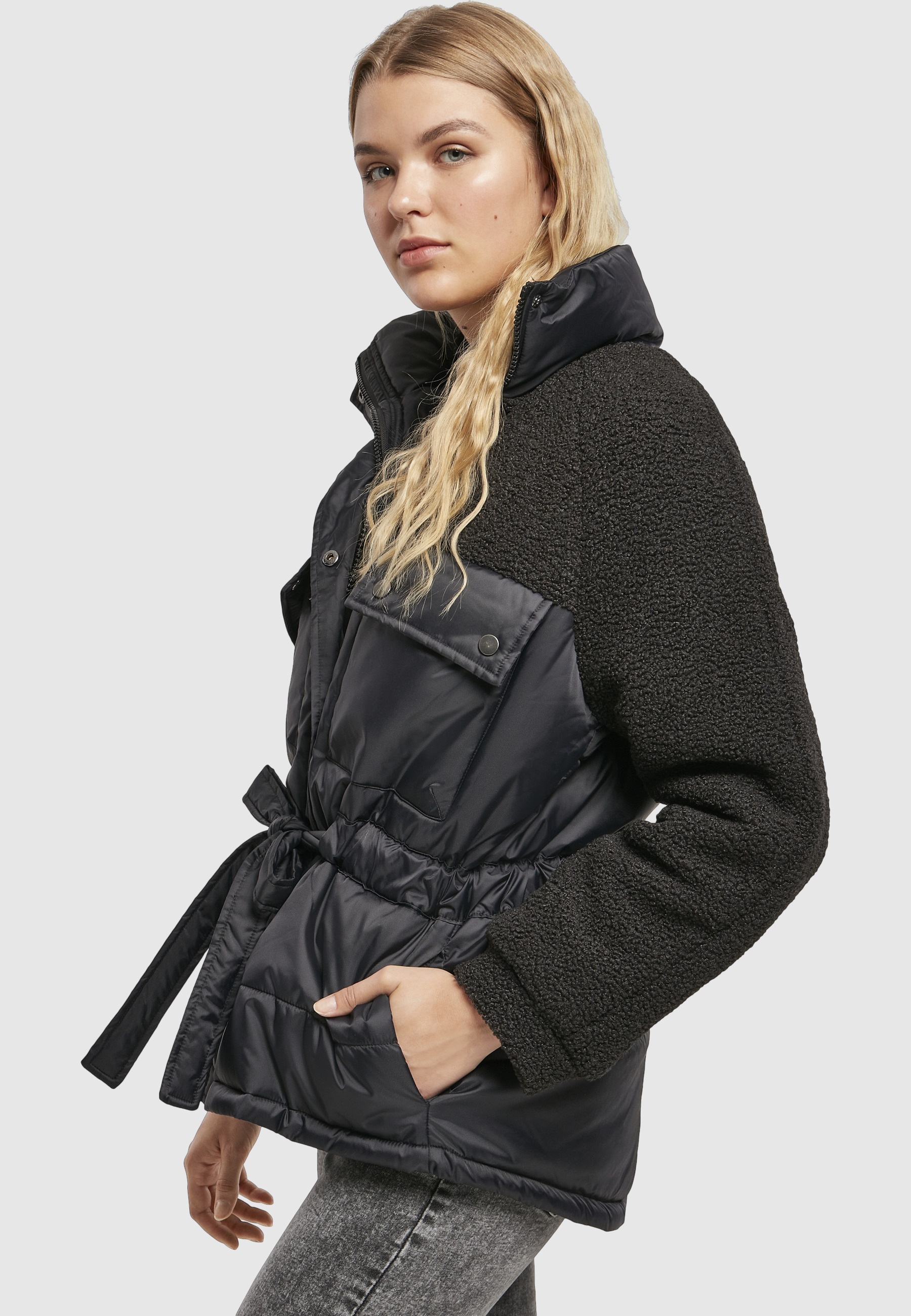 URBAN CLASSICS Winterjacke »Urban Classics Damen Ladies Sherpa Mix Puffer Jacket« 1 Stk. tlg. ohne Kapuze