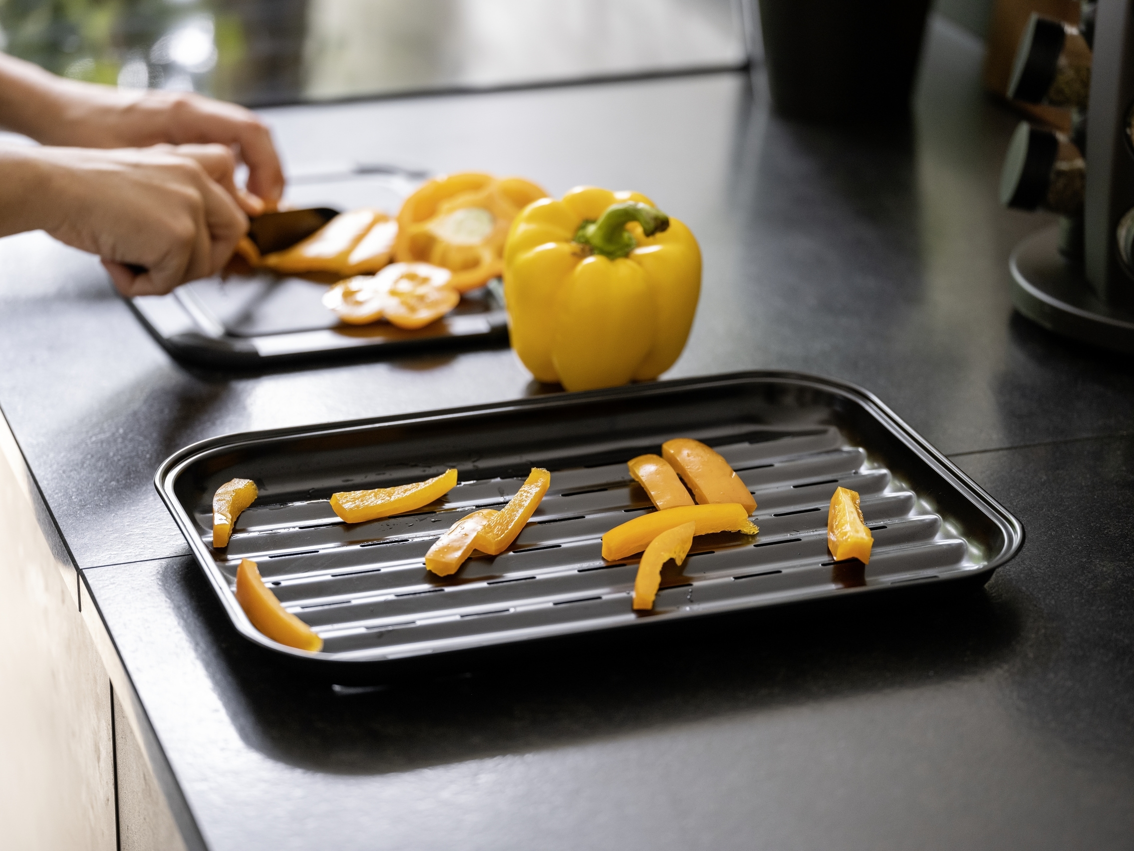 WENKO Grillschale »Modell Luca«, Edelstahl, (2 St.), wiederverwendbar, hitzebeständig bis 220 °C, mit Antihaft-Beschichtung