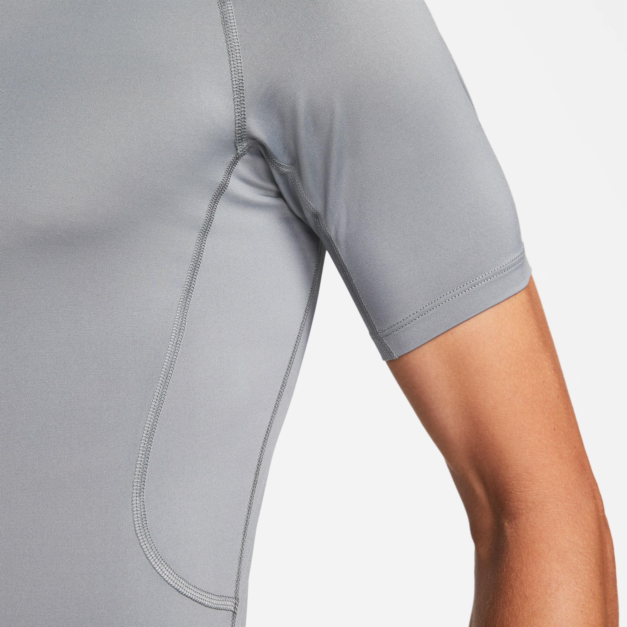 Nike Trainingsshirt »M NP DF TIGHT TOP SS«