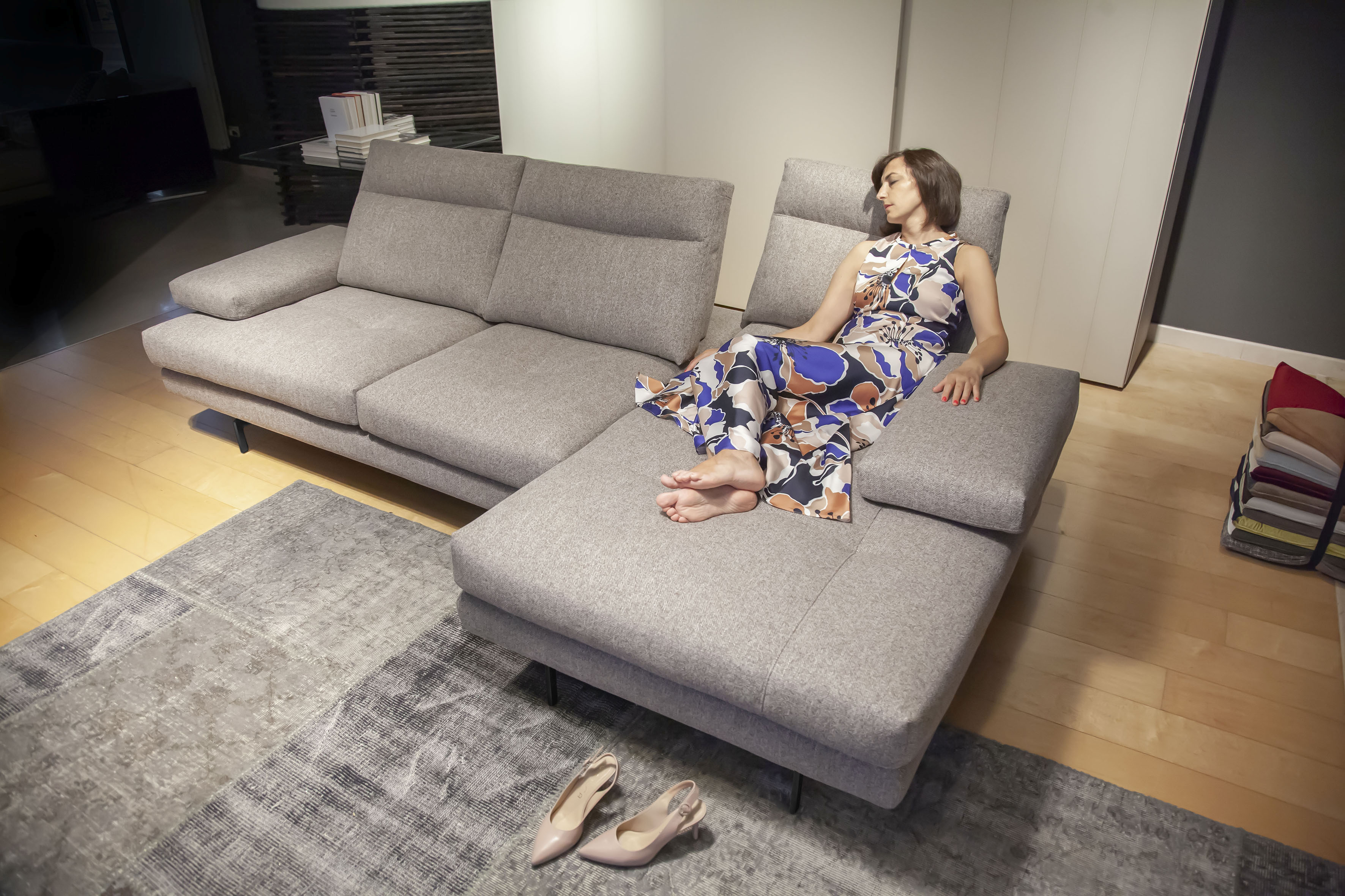 CALIA ITALIA Ecksofa "Toby Wing, B/T: 308/153 cm, Multifunktionssofa, Designsofa, L-Form" inkl. Sitztiefenverstellung und Armlehnfunktion, Füße in schwarz matt