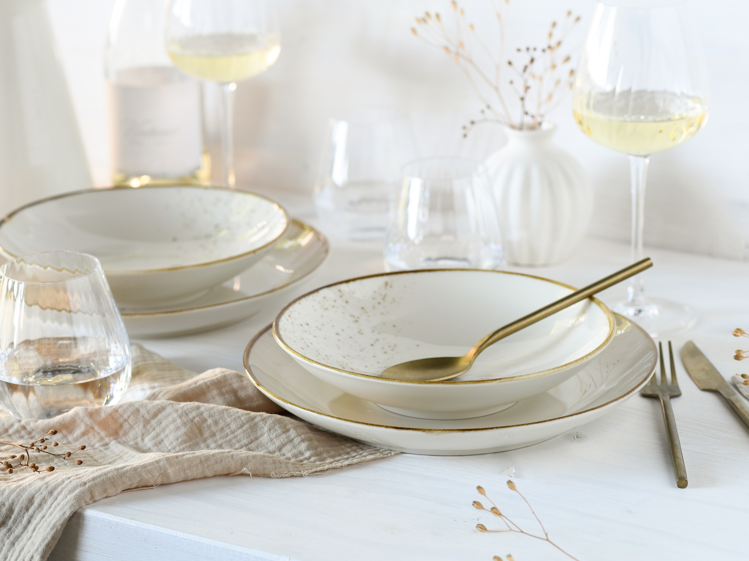 CreaTable Tafelservice »Nature Collection, Service, Teller-Set, 8-tlg.« Handgemalte Sprenkel und Ränder, Reaktivglasur