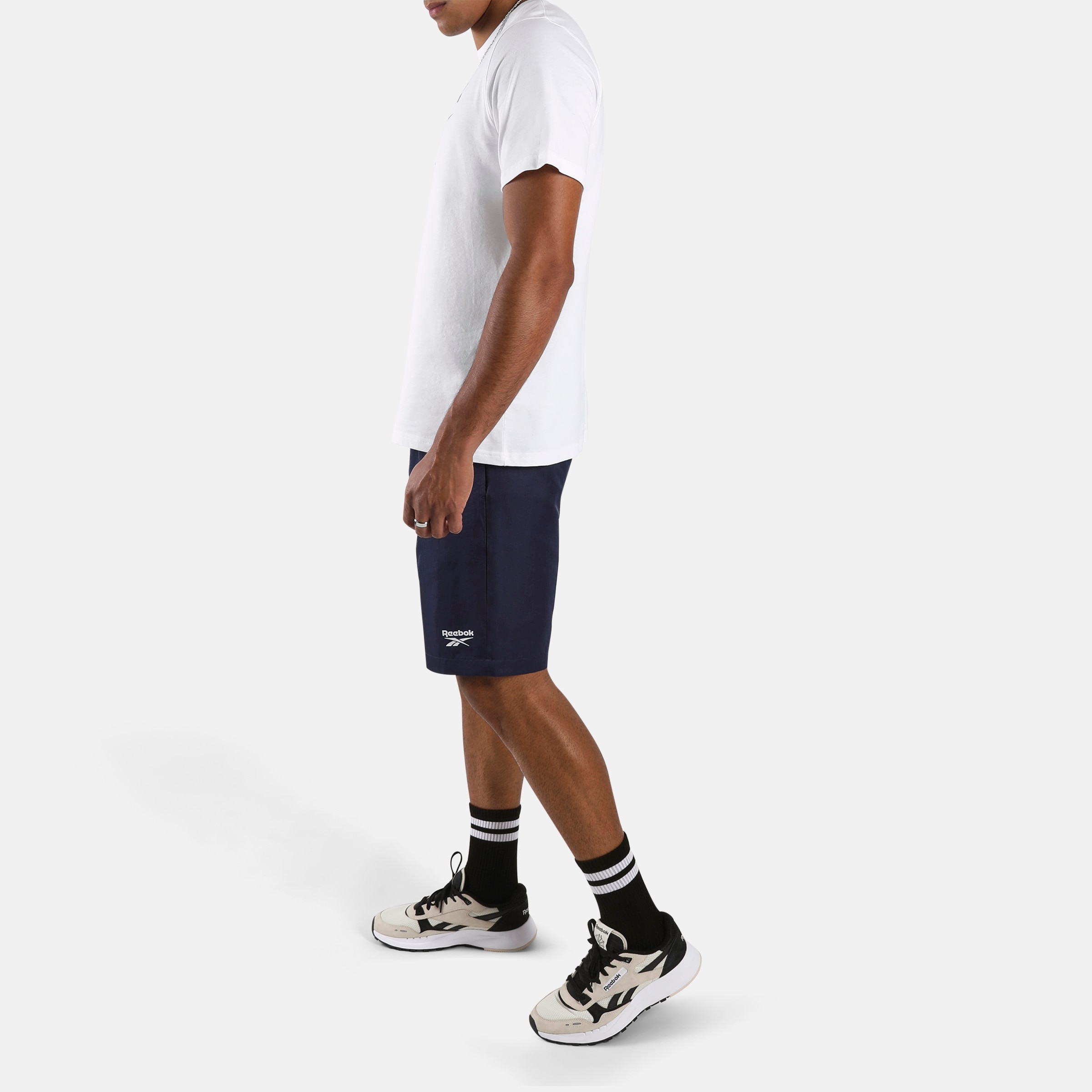 Reebok T-Shirt »BRUNO BIG LOGO CREW NECK SS TEE« mit Logodruck, Kurzarm, aus Baumwollmischung, Basic Passform