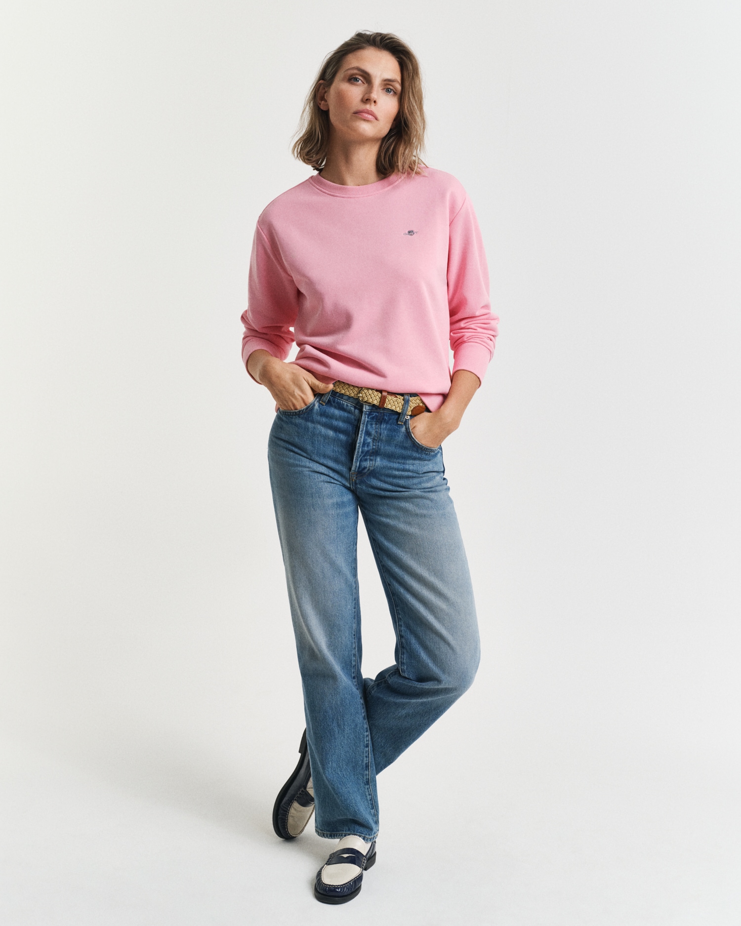 Gant Sweatshirt »SHIELD C-NECK SWEAT«, Grafische GANT-Stickerei auf der Brust