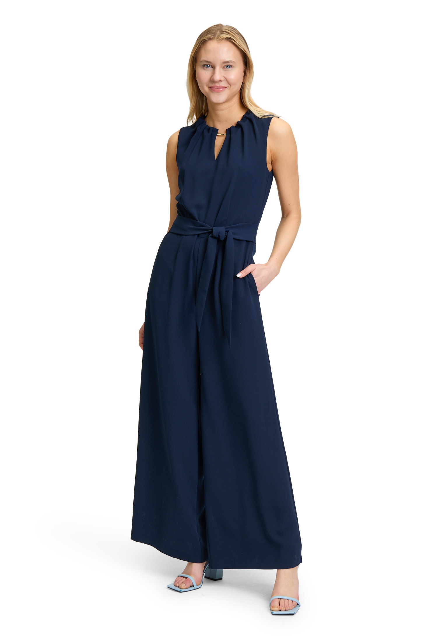 Betty&Co Overall "Betty & Co Jumpsuit ohne Arm", (1 tlg.), Falten günstig online kaufen