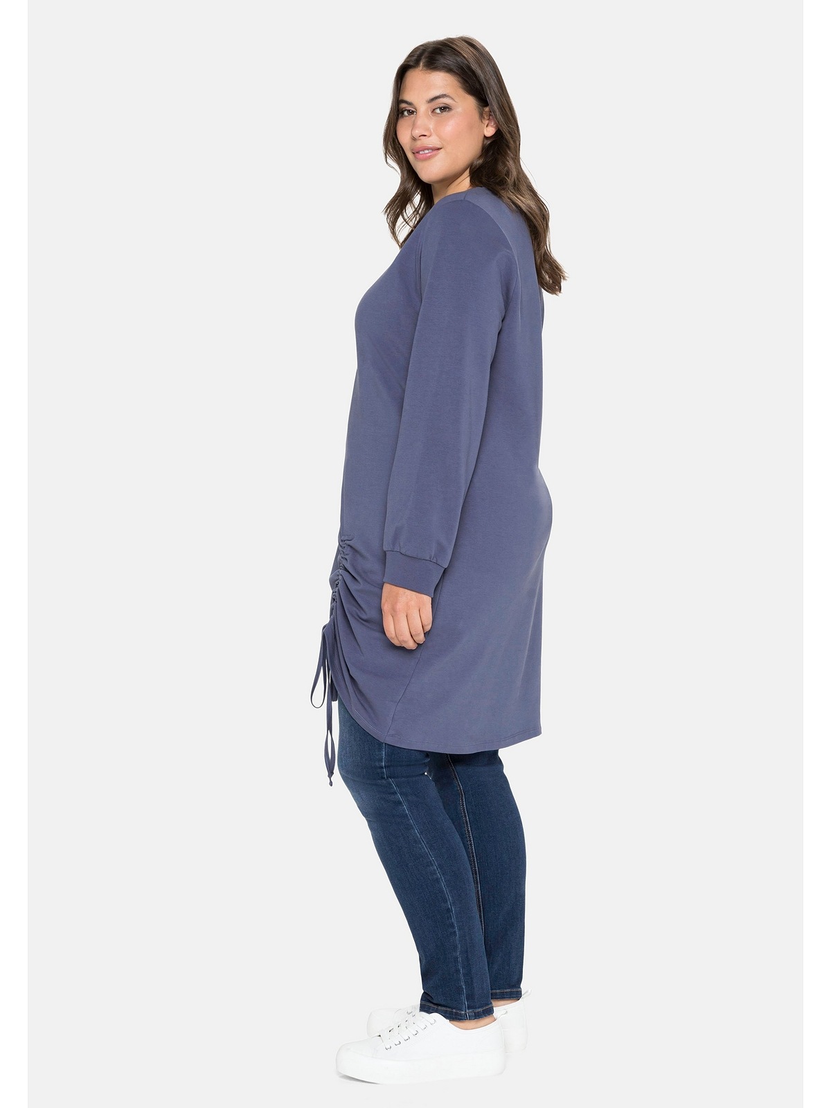 | in mit BAUR Größen«, für Oversized-Form Sheego kaufen Shirtkleid »Große seitlicher Raffung