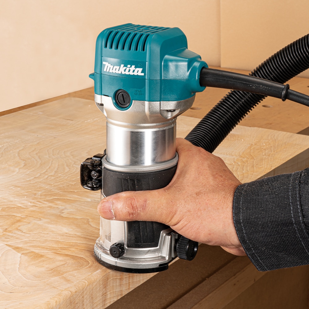 Makita Fräse »Multifunktionsfräse »RT0702CX2J« im Makita Makpac Koffer Gr.4«, (vielseitig einsetzbare Multifunktionsfräse), 710 W, 6/8 mm, Leerlaufdrehzahl; 10000 - 34000 min⁻¹