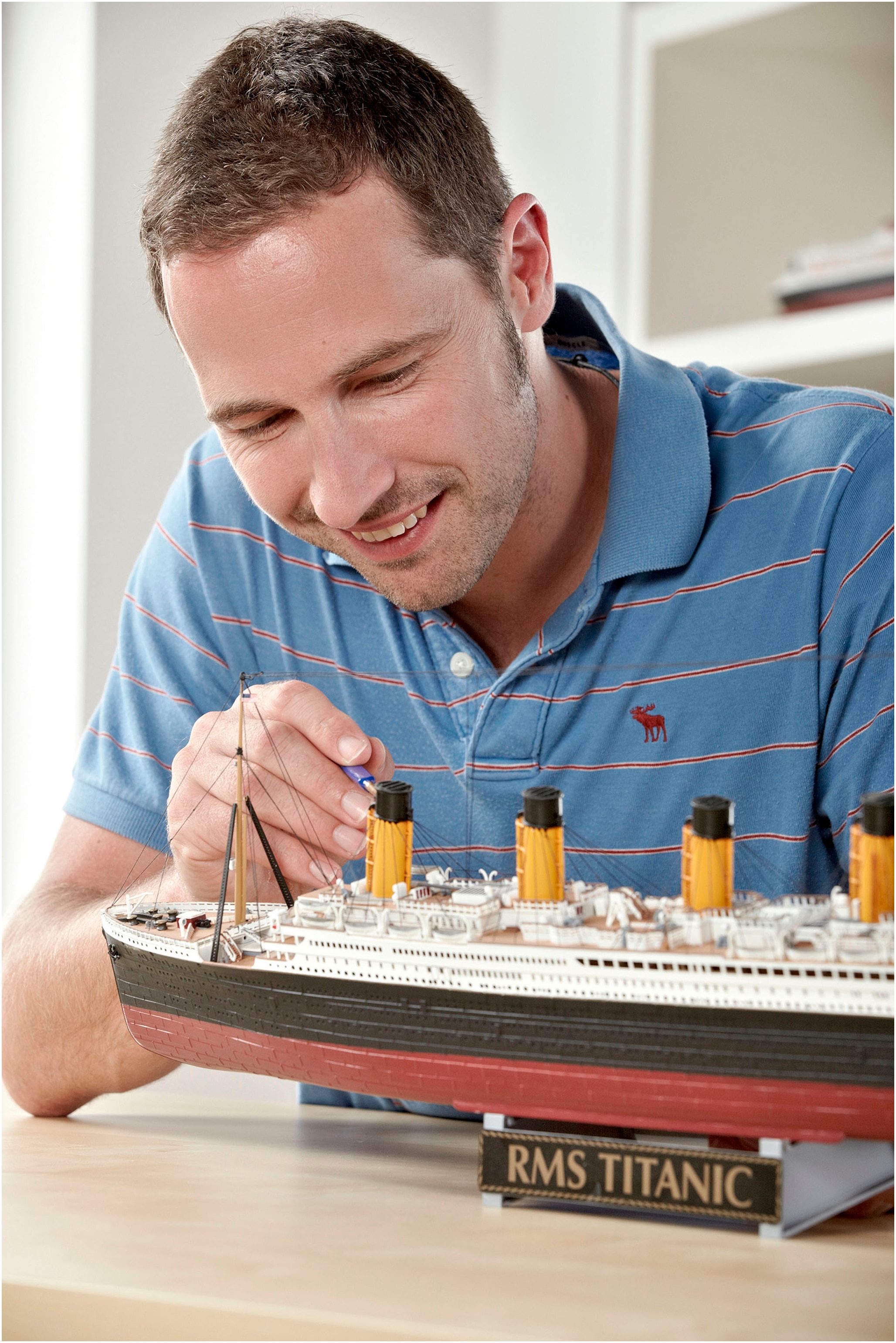 Revell® Modellbausatz »Geschenkset 100 Jahre R.M.S. Titanic«, Made in Europe