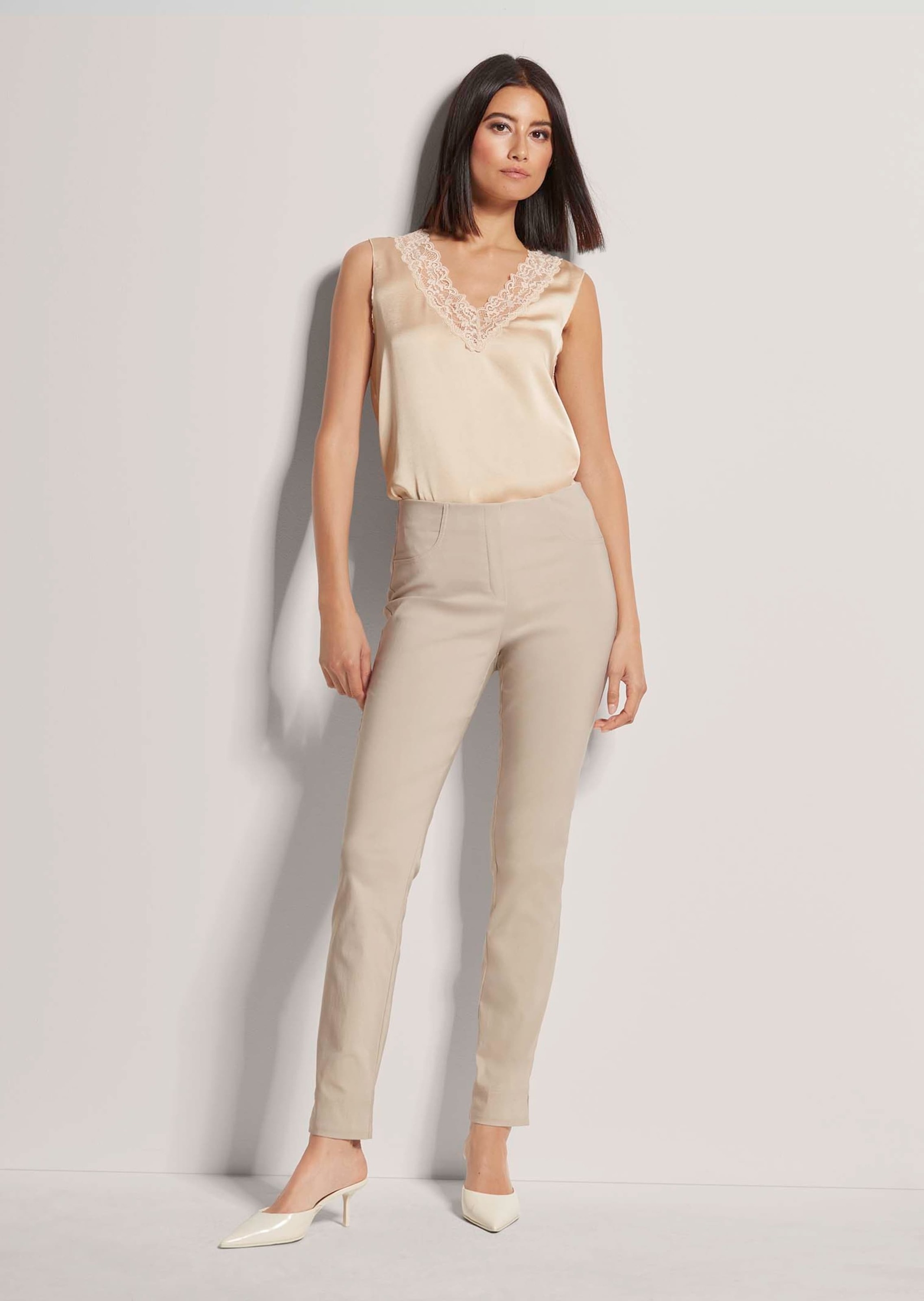 MADELEINE Schlanke Stretch-Hose Pull-On Trousers Anthracite 18 2