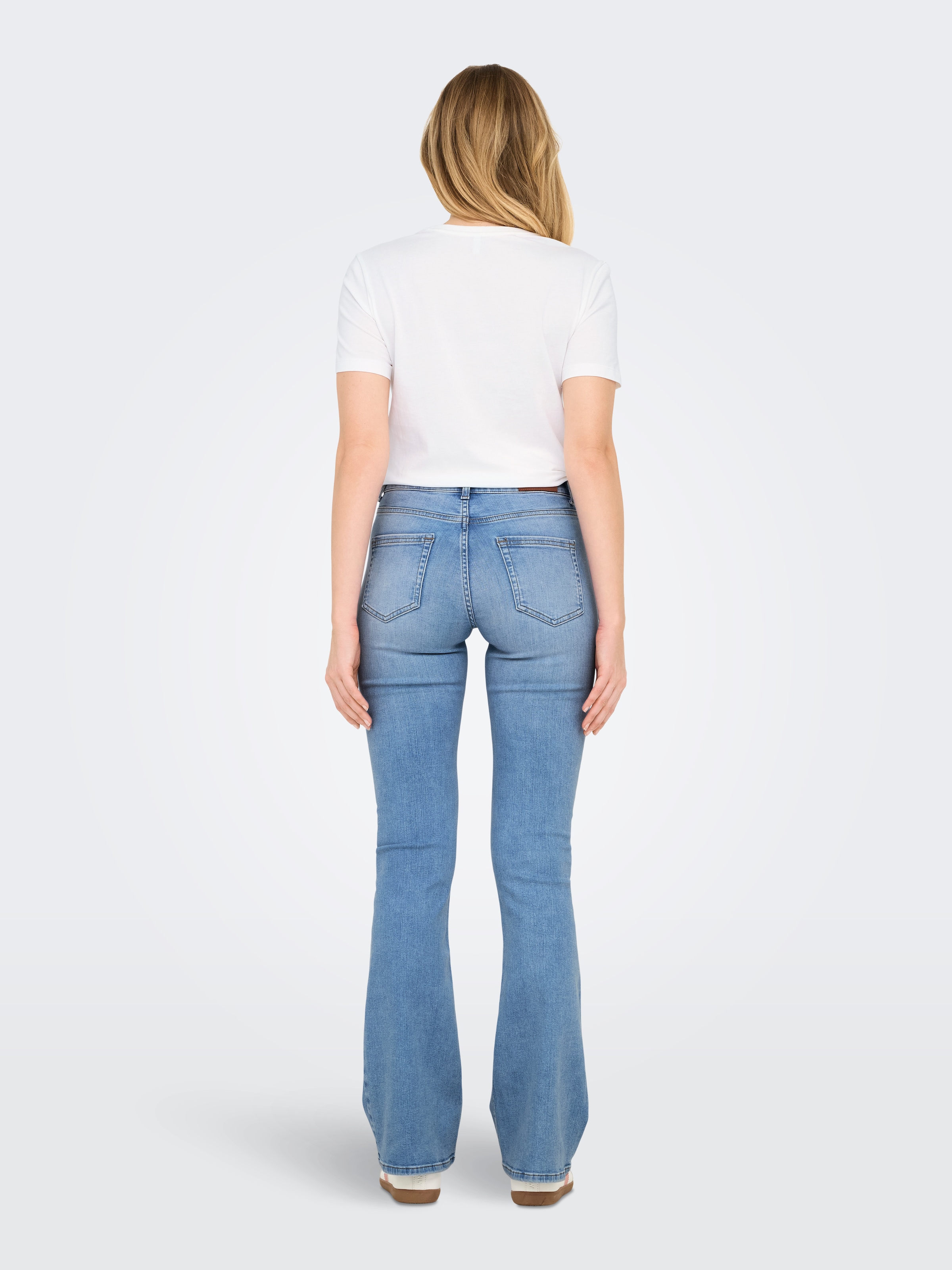 ONLY Bootcut-Jeans »ONLBLUSH MID FLARED DNM TAI198 NOOS«