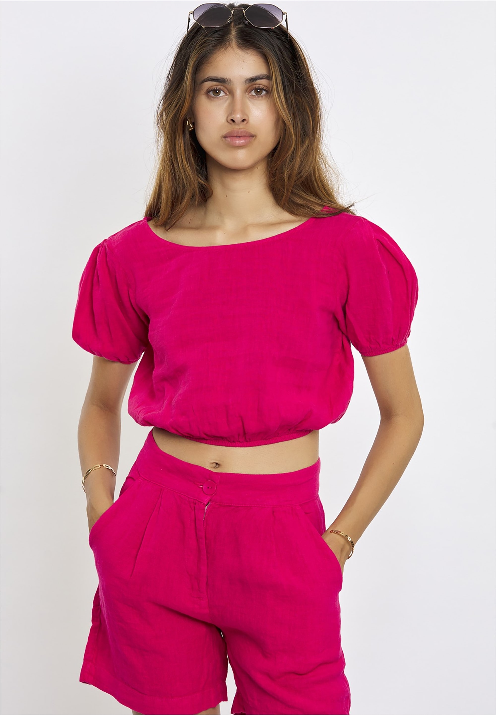 freshlions Shorts, in klassischem Basic-Design