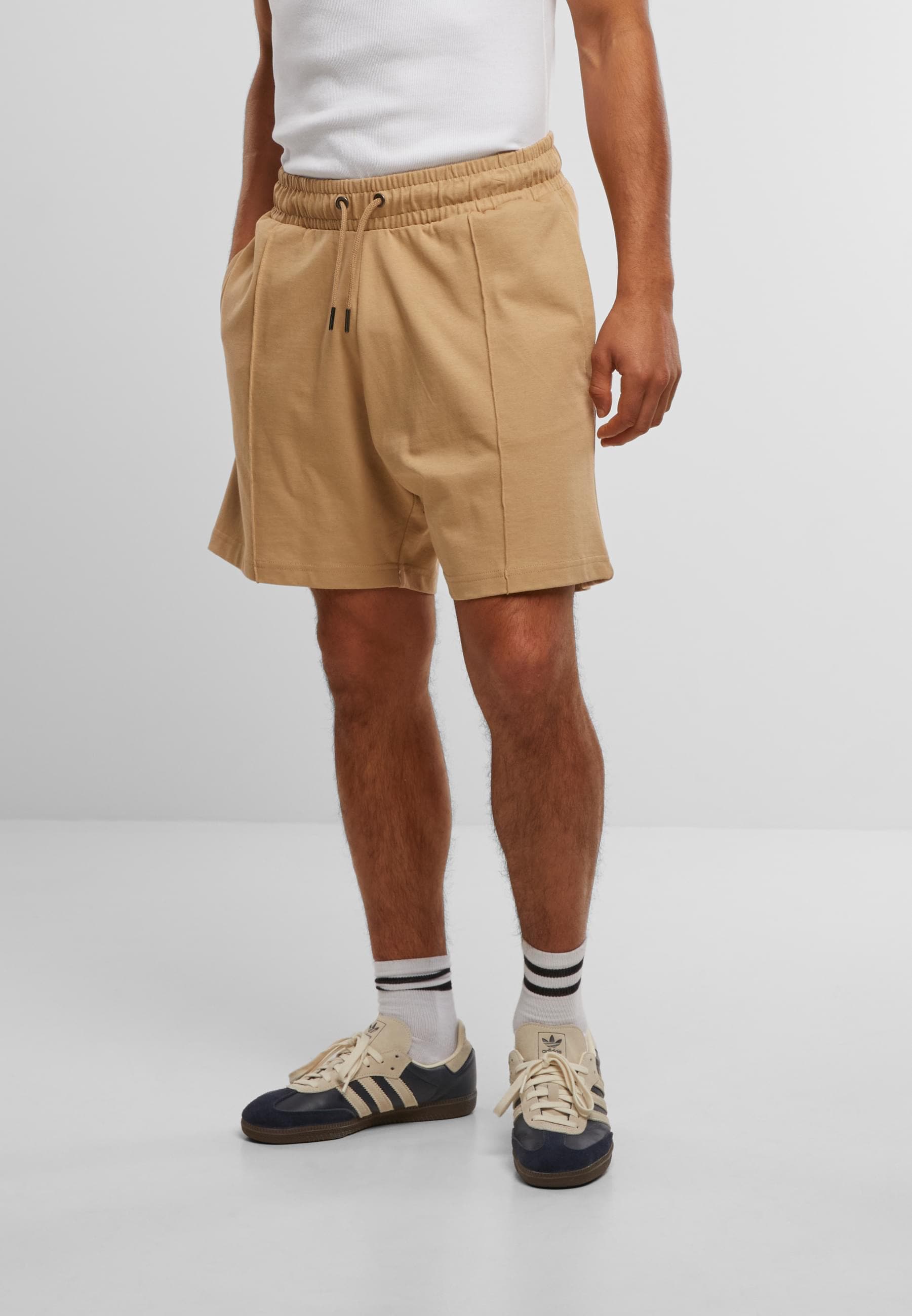 URBAN CLASSICS Sweatshorts »Urban Classics Heavy Jersey Pintuck Track Shorts«, (1 tlg.)
