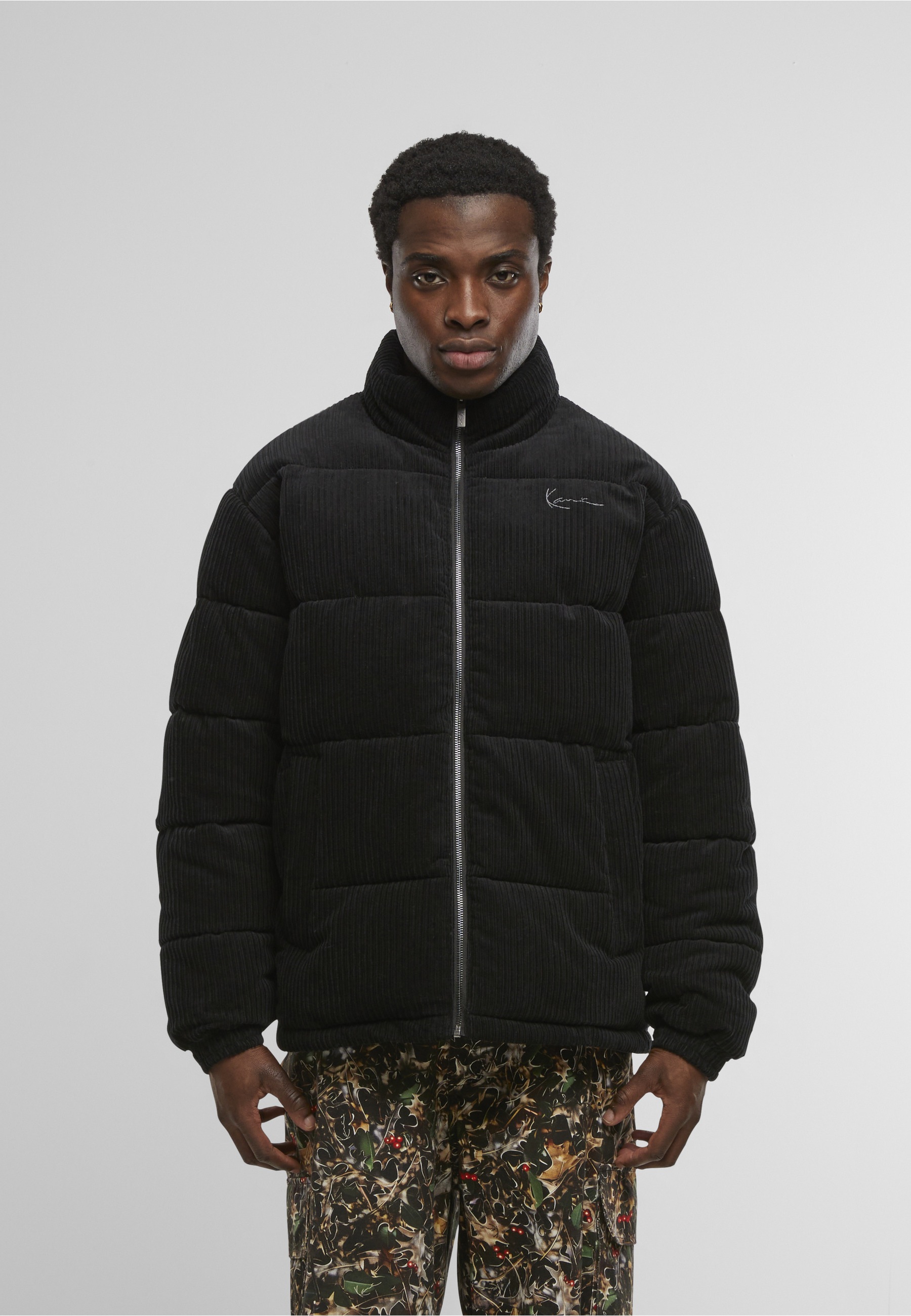 Karl Kani Winterjacke »Karl Kani Signature Corduroy Puffer Jacket« 1 Stk. tlg. ohne Kapuze