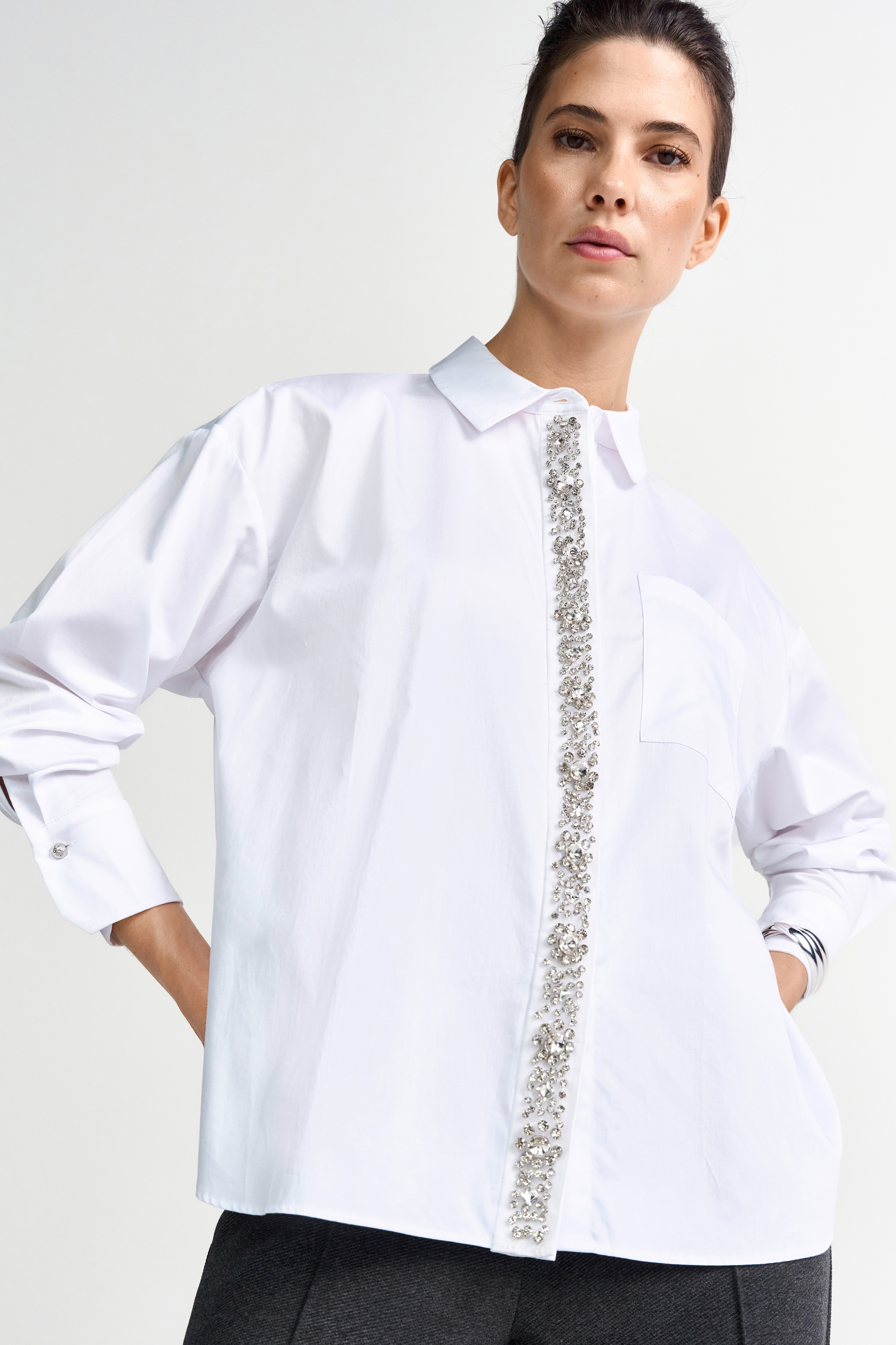 RICHROYAL mit Strassknopfleiste, oversized