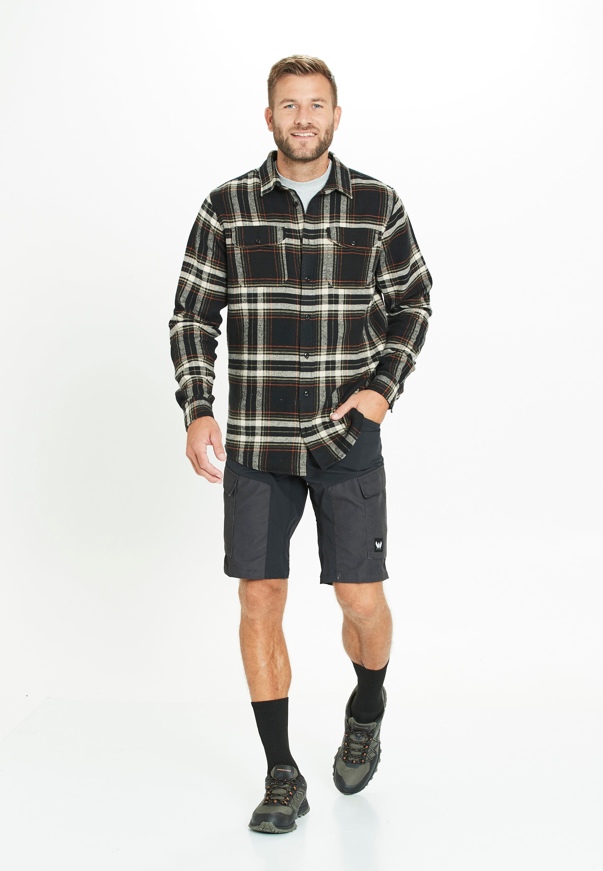 WHISTLER Shorts »ROMMY«, mit atmungsaktivem Materialmix