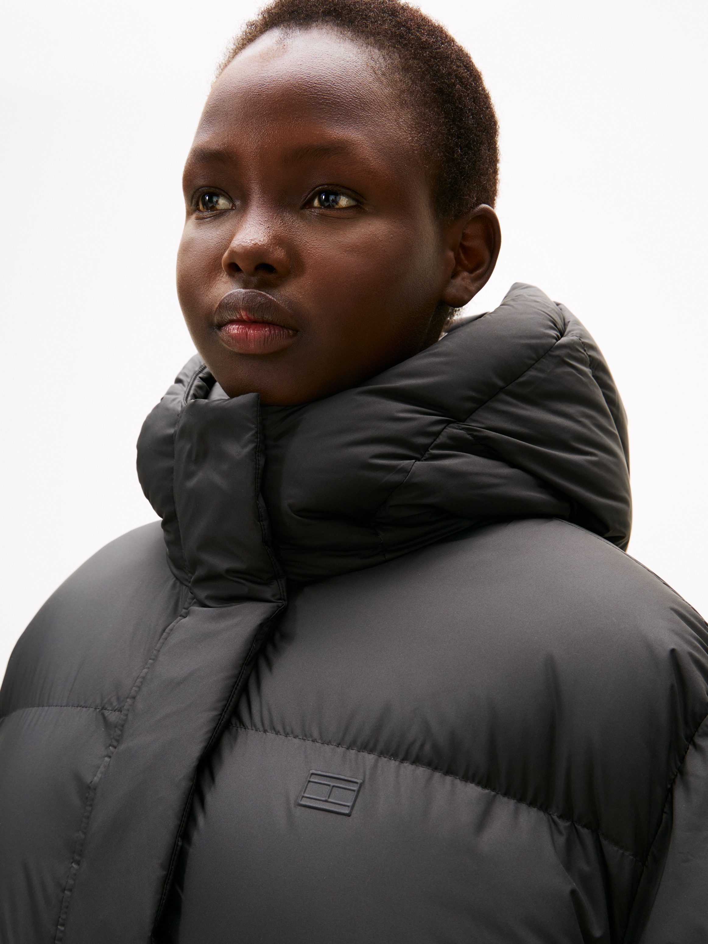 Thumbnail - Tommy Hilfiger Curve Daunenmantel "CRV MODERN DOWN REG COAT" in großen Größen