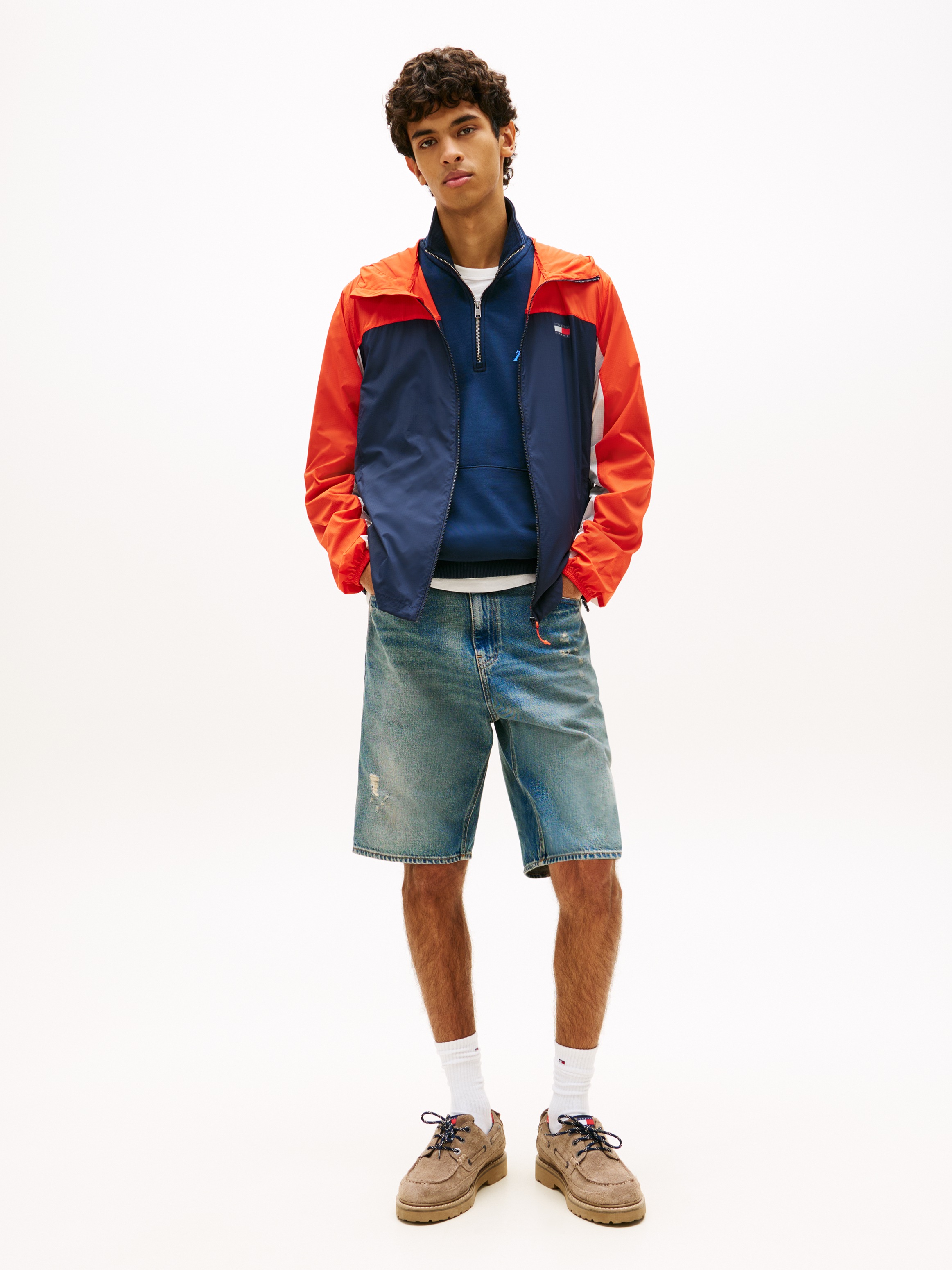 Outdoorjacke TOMMY JEANS "TJM OUTDOOR SHELL", Gr. L, schwarz night navy multi, Web, Obermaterial: 100% Nylon, regular fit normal, Rundhals, eingesetzt elastischer Bund, Jacken Outdoorjacke, Windsheeter Windjacke Packable Fahrradjacke Regular fit mit Kapuz 2