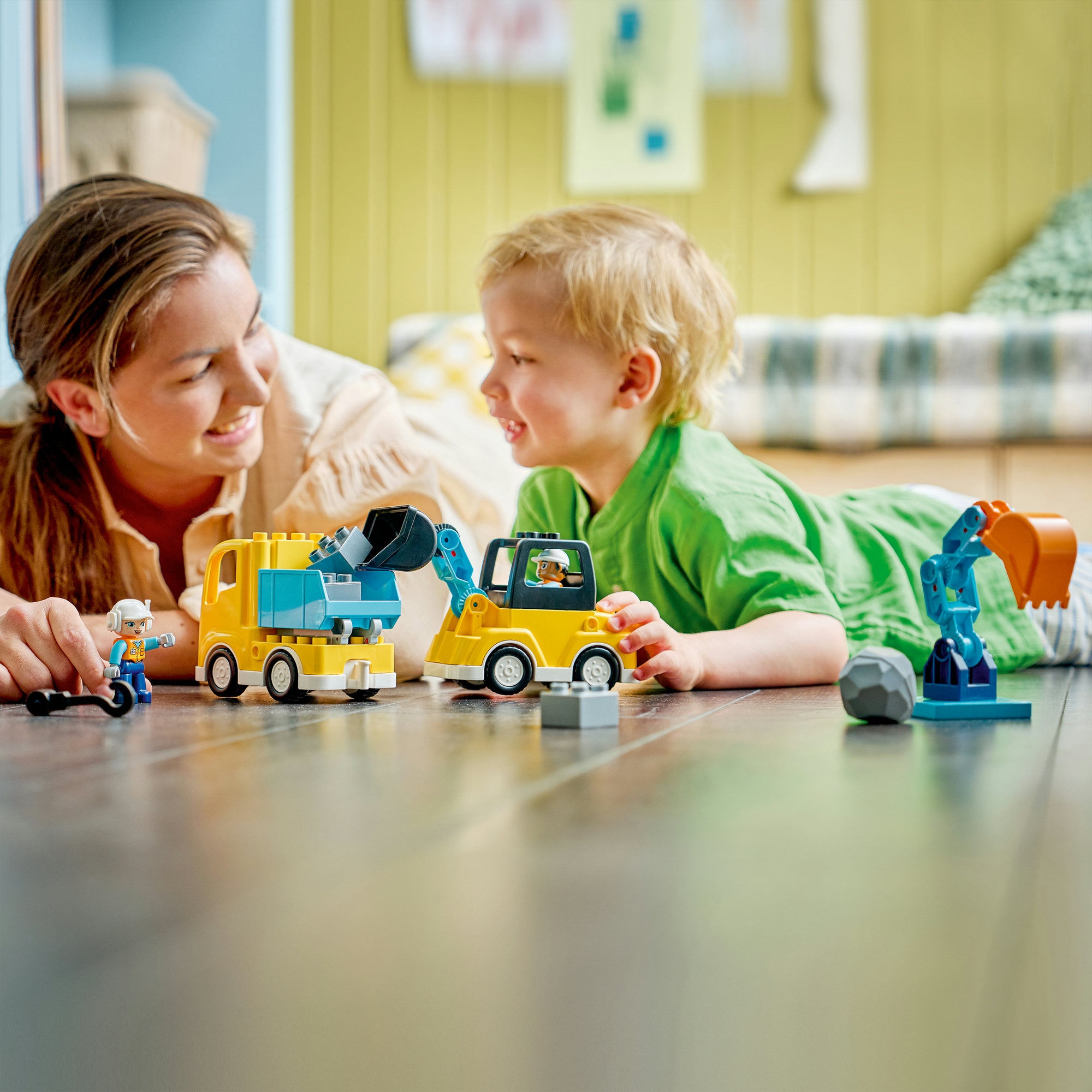 LEGO® Konstruktionsspielsteine »Baufahrzeuge – 3-in-1-Set (10475), LEGO DUPLO Town« Made in Europe