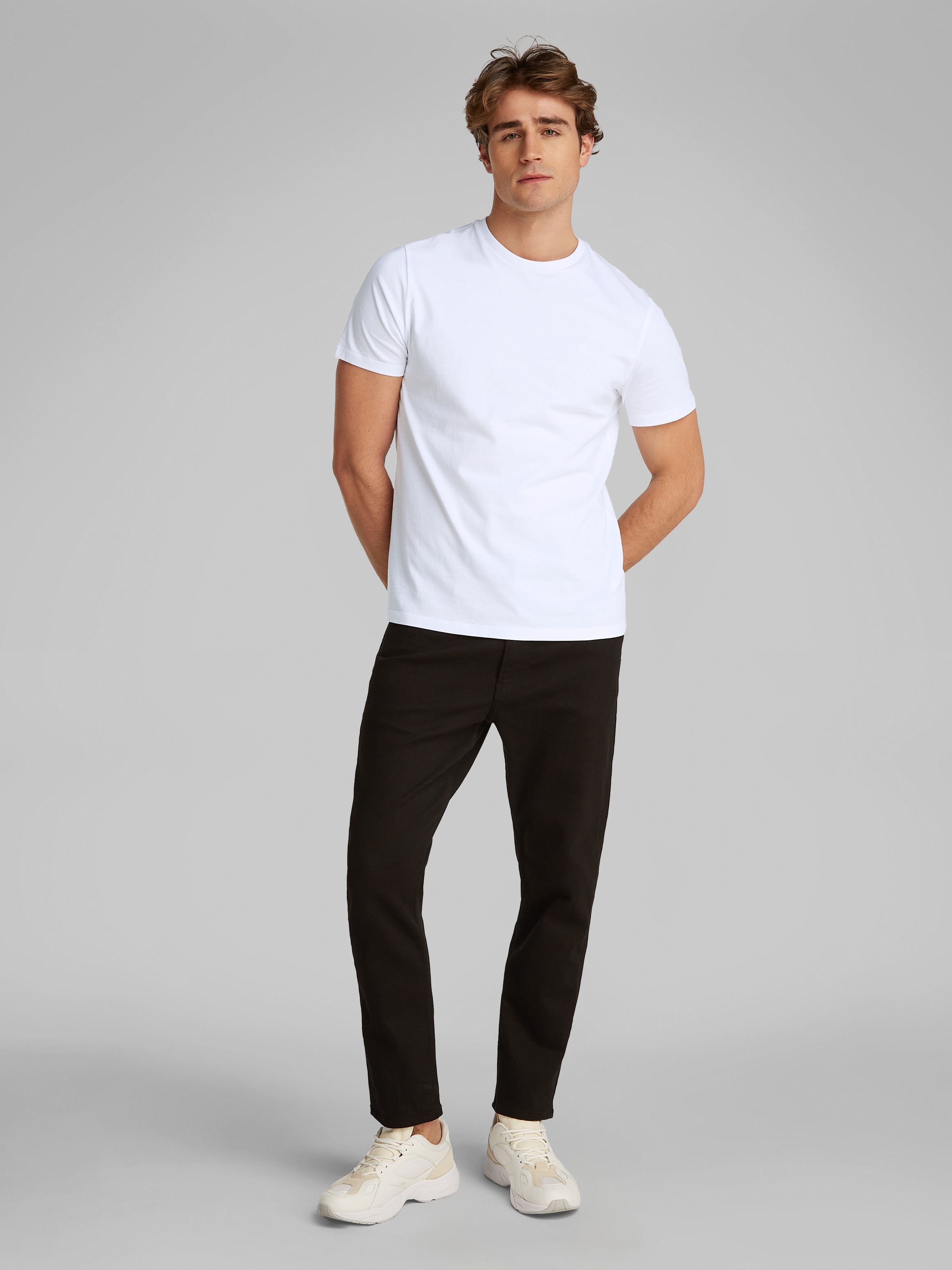 Calvin Klein Jeans T-Shirt »SS SMOOTH CTTN SOLID CREWNK TEE«, mit Logo