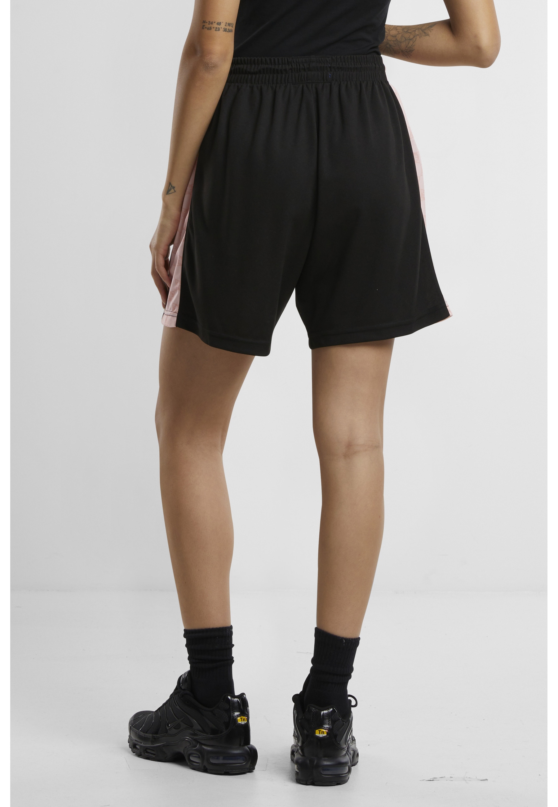 PEQUS Shorts »PEQUS PEQUS Football Logo Short«