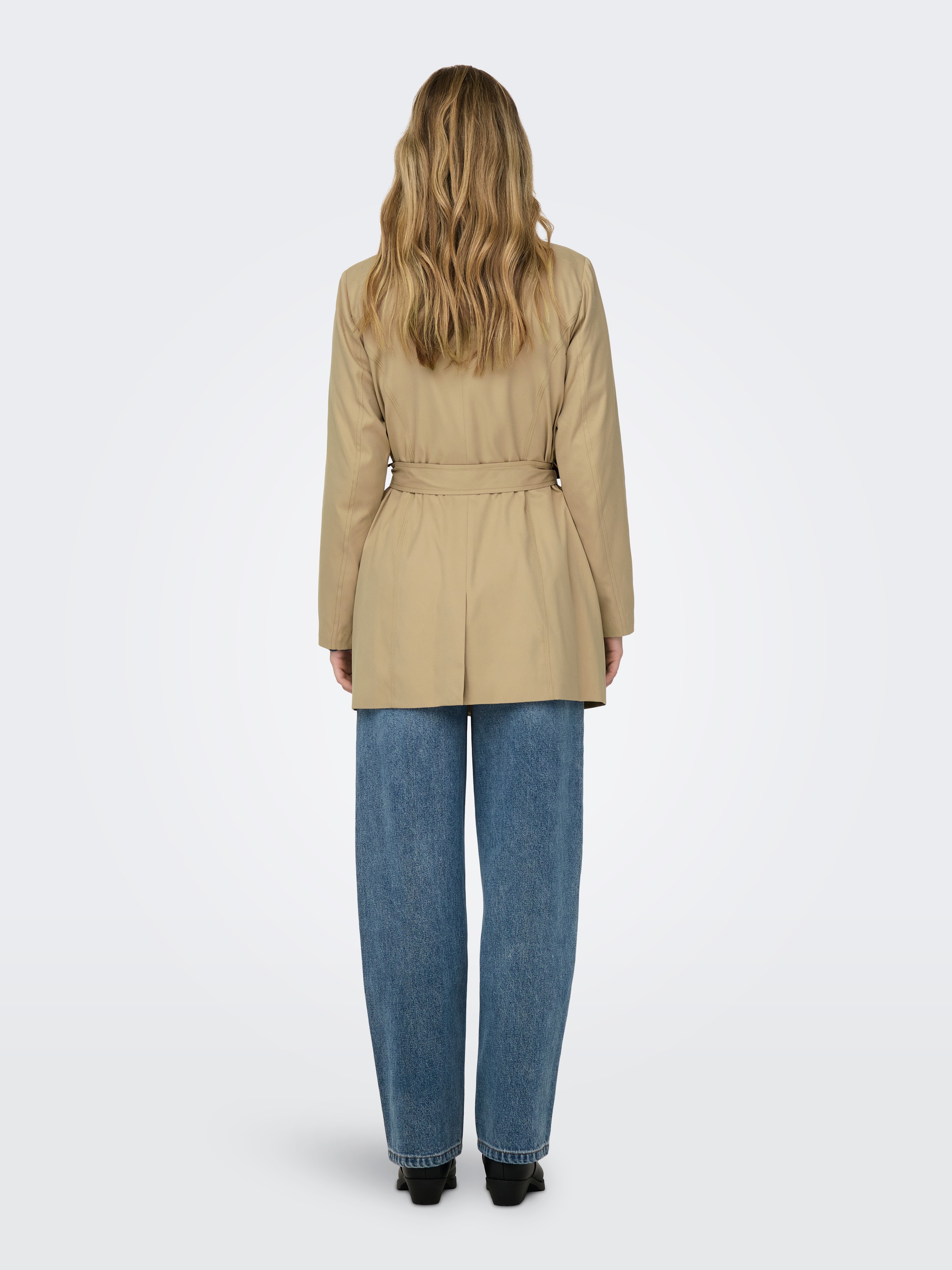 ONLY Trenchcoat »ONLVALERIE TRENCHCOAT OTW NOOS« Kunstfaser, doppelreihig mit Gürtel