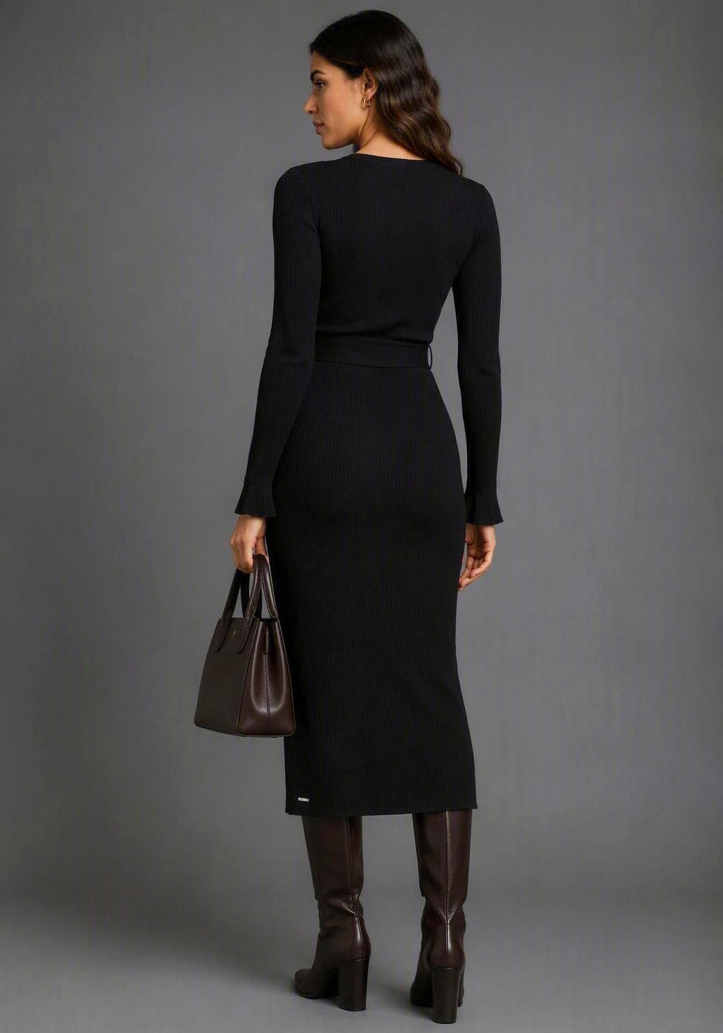 Bruno Banani Strickkleid wadenlang,  elegant und feminin,  aus Viskosemischung