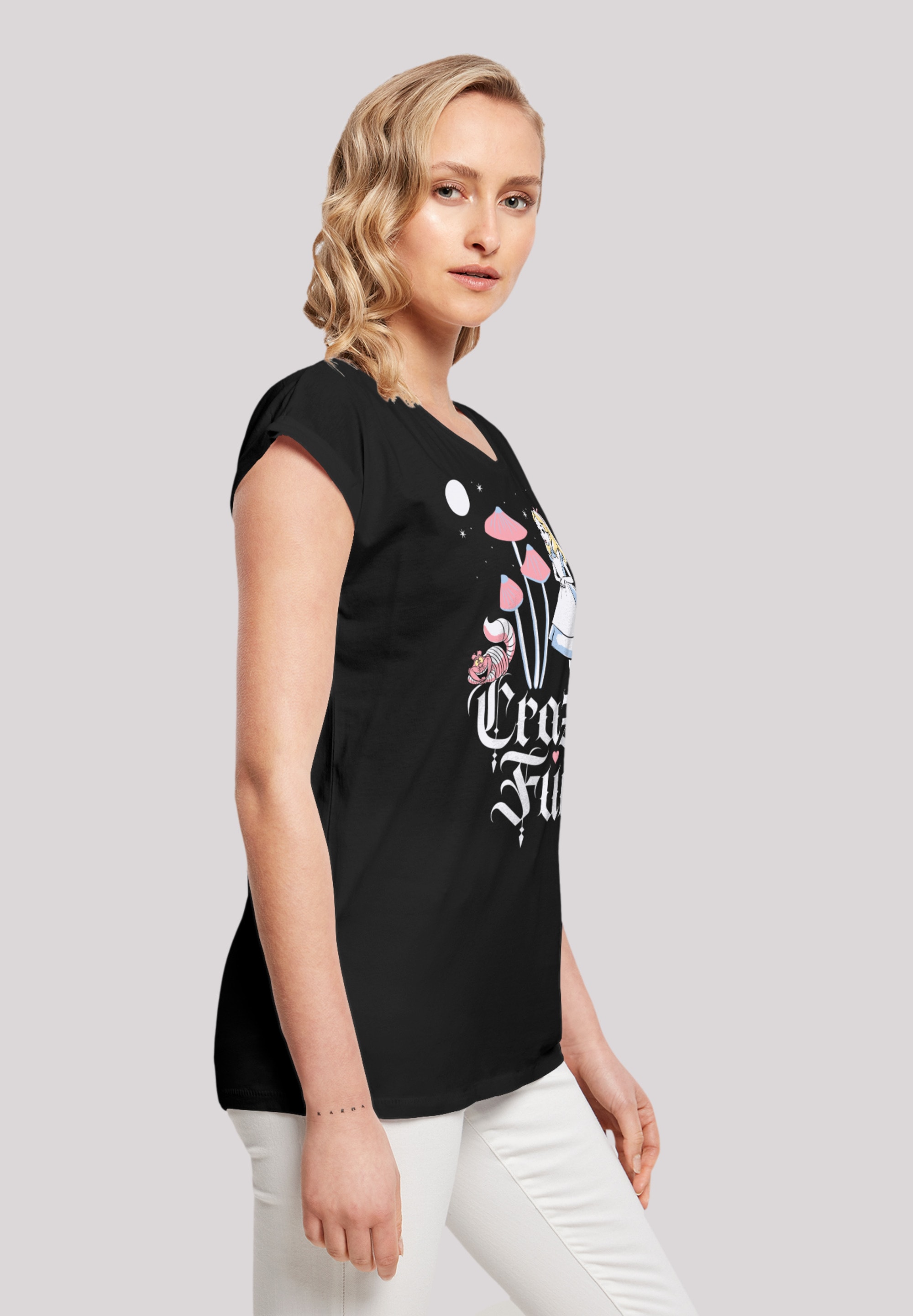 Fun«, T-Shirt Wunderland Premium Crazy Qualität F4NT4STIC BAUR Alice online im »Disney | kaufen