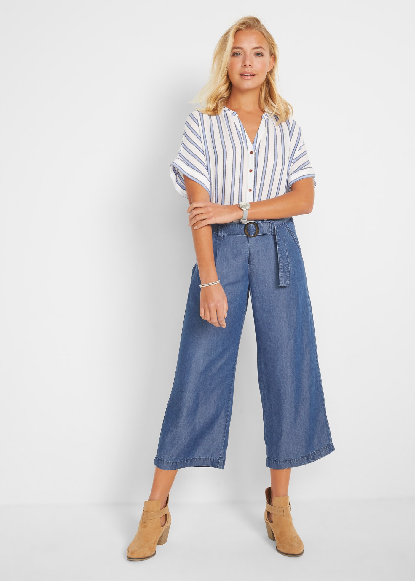 bonprix Hemdbluse mit schmalem Stehkragen und V-Ausschnitt