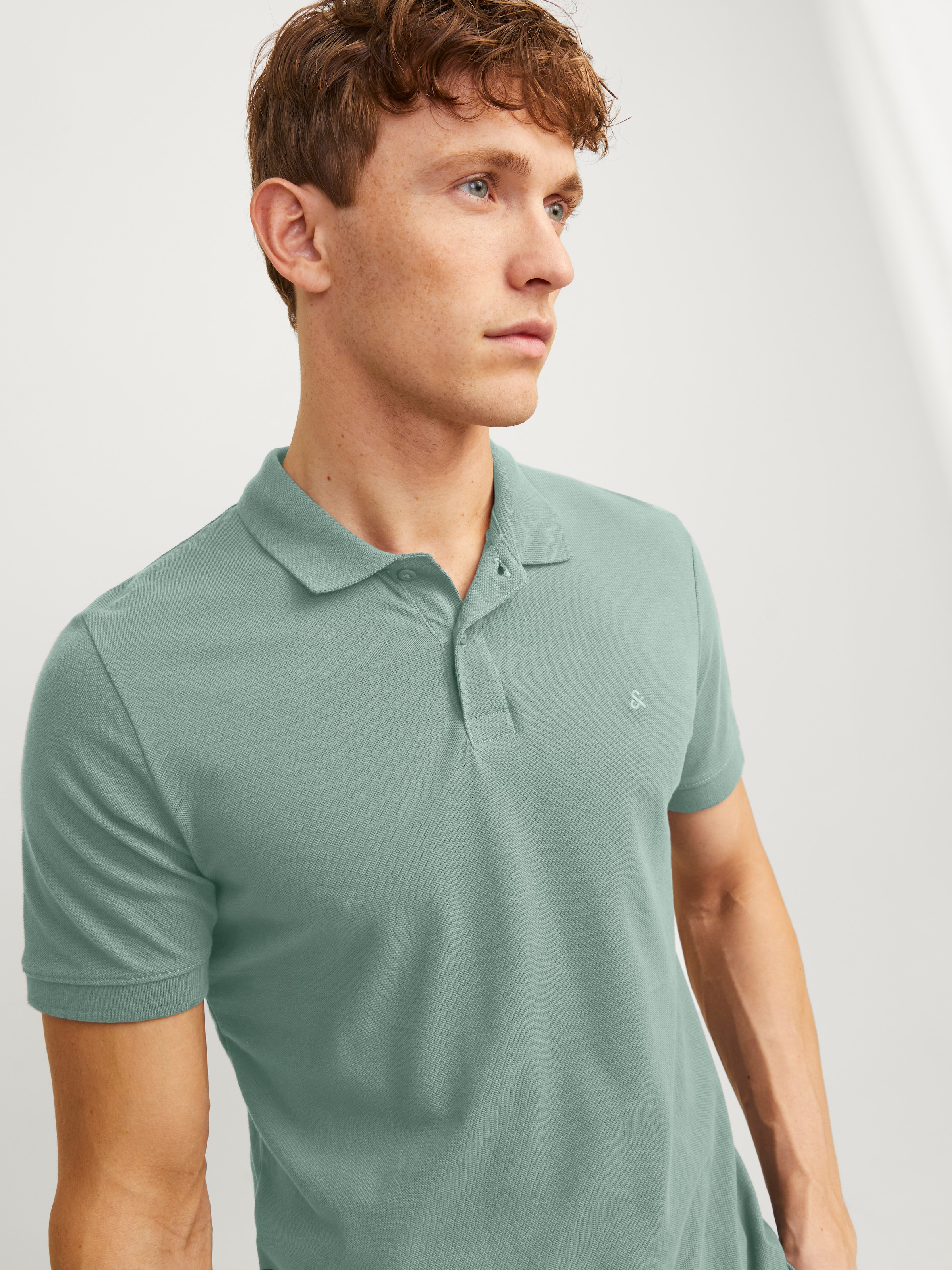 Jack & Jones Poloshirt »JJEBASIC POLO SS NOOS«, mit Logo Stickerei