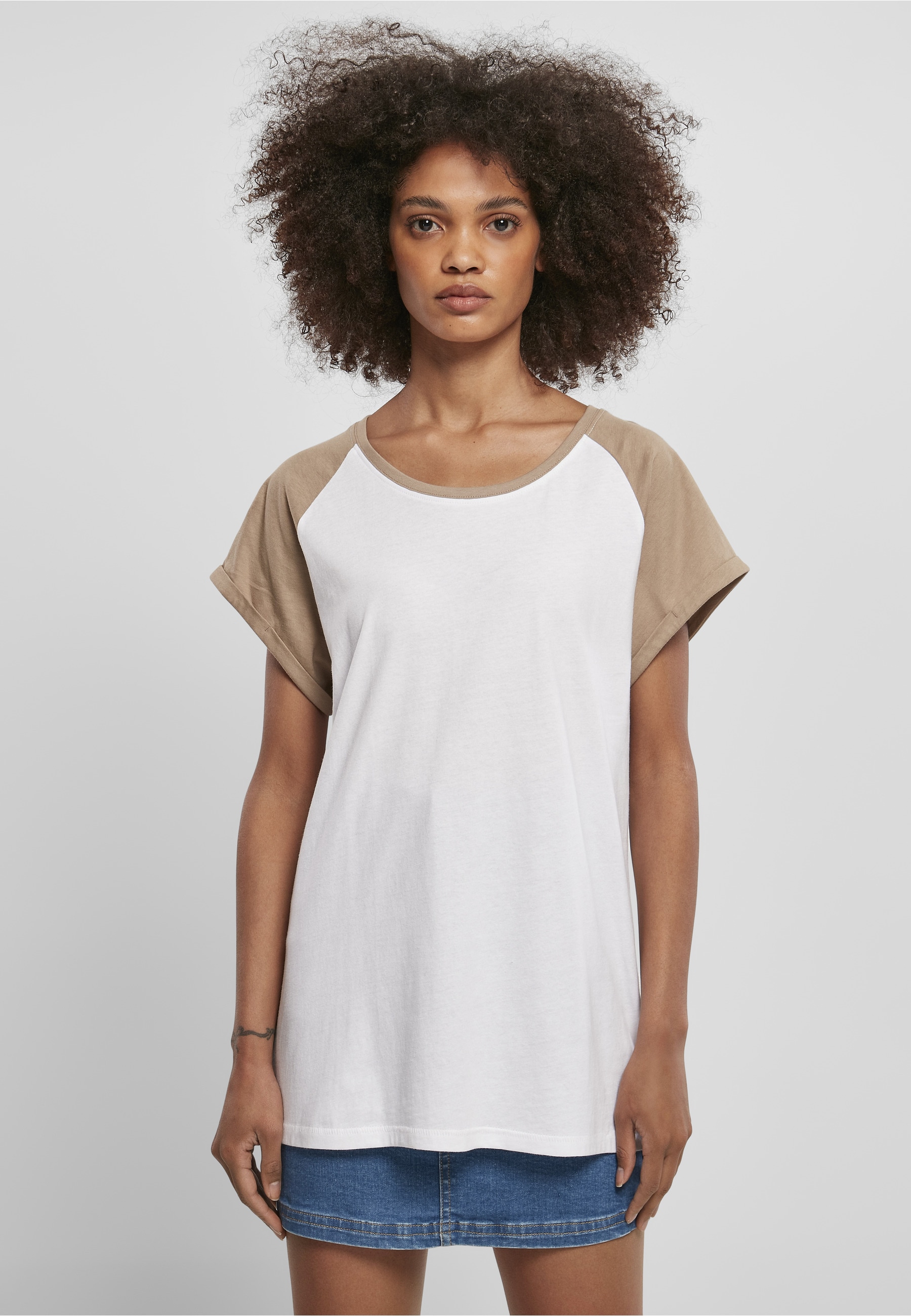 URBAN CLASSICS Kurzarmshirt »Urban Classics Damen Ladies Contrast Raglan Tee« 1