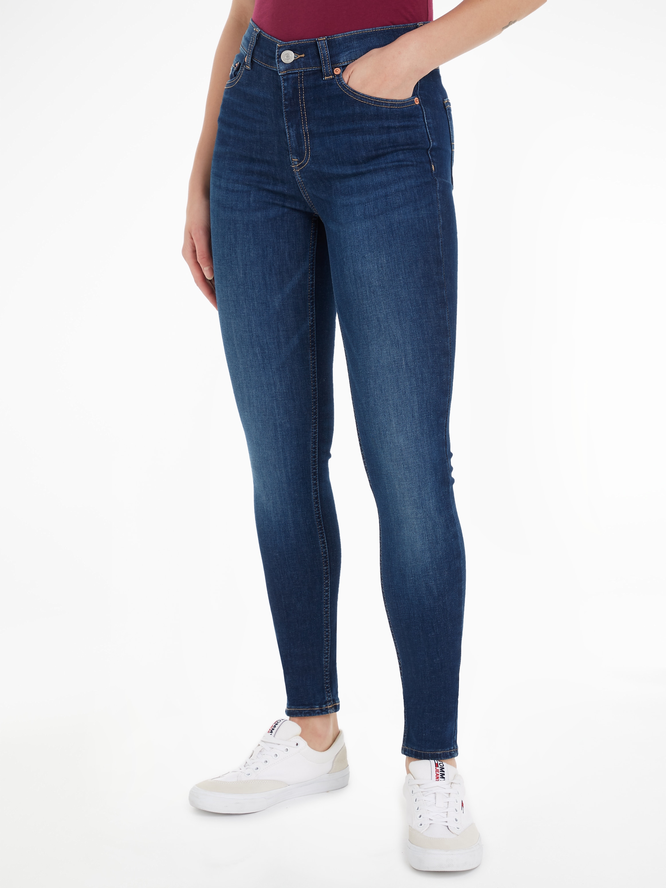 Tommy Jeans Skinny-fit-Jeans "NORA MID RISE" mit Waschung, Logo-Badge günstig online kaufen