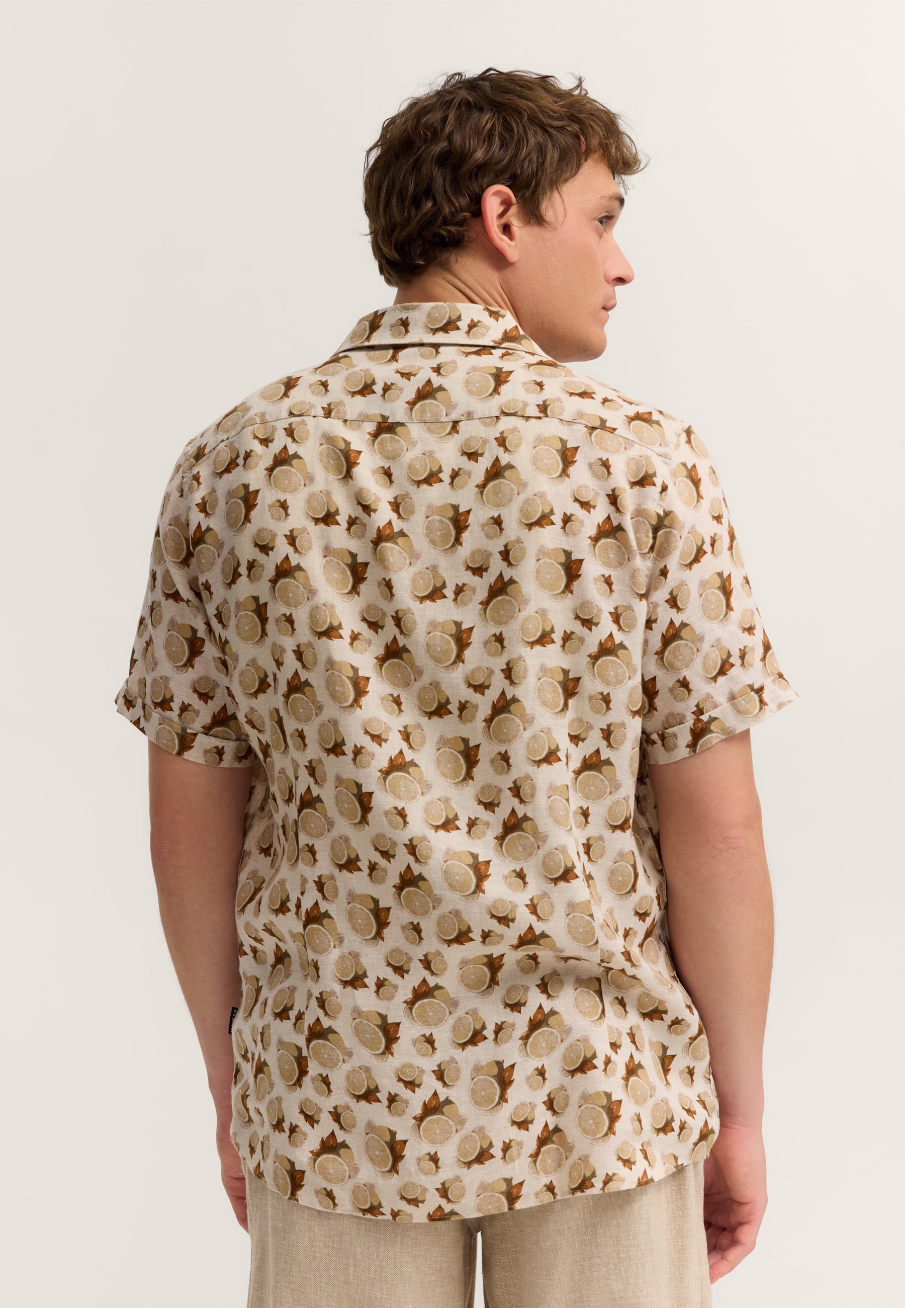 bugatti Kurzarmhemd Modern Fit mit einem Print