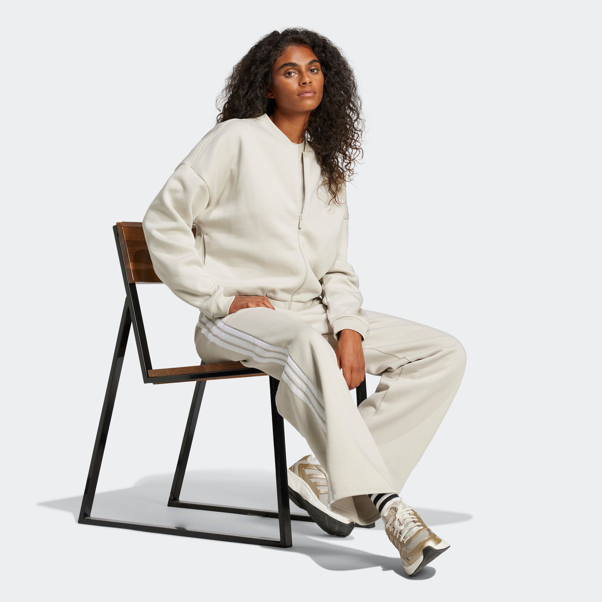 adidas Sportswear Outdoorjacke »W SL+ FL BOMBER«, (1 St.)