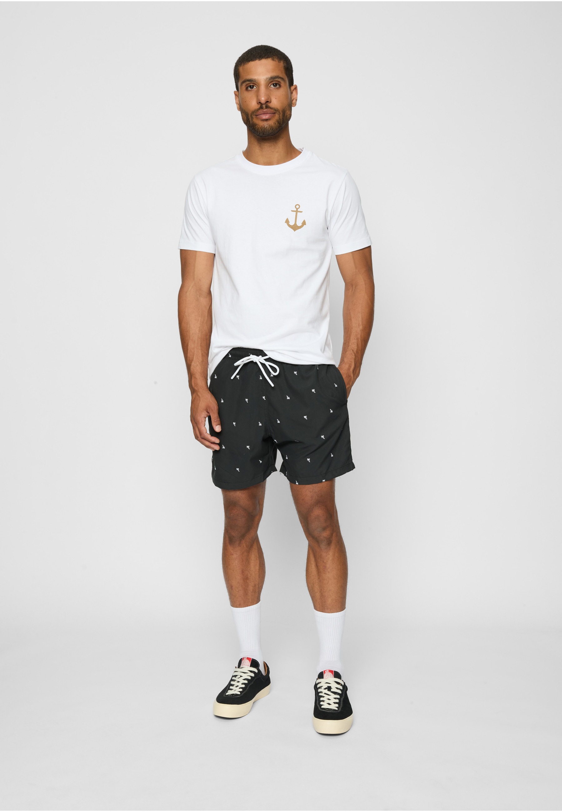 URBAN CLASSICS Badeshorts »Urban Classics Herren Embroidery Swim Shorts«