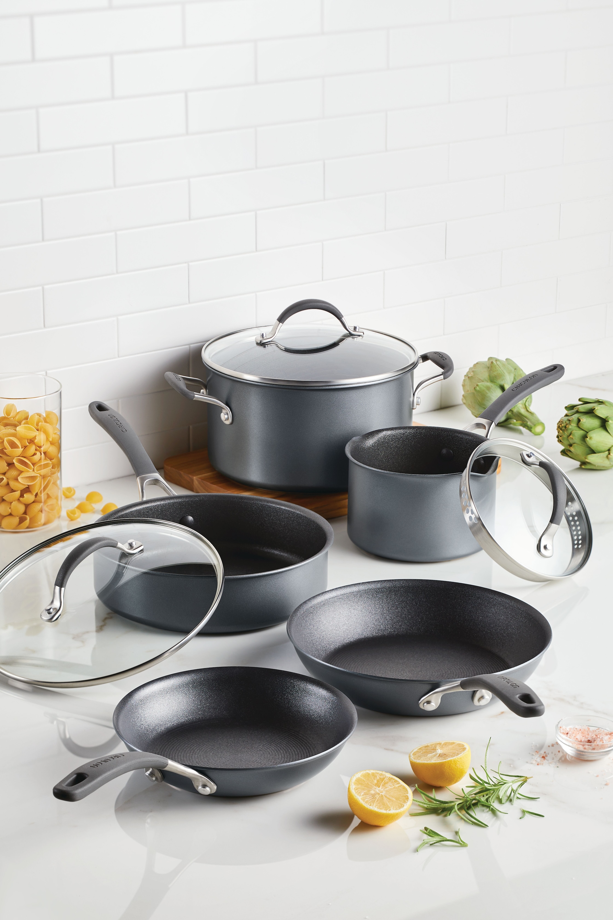 Circulon Topf-Set »Circulon A1 Topf- und Bratset, 8-tlg.«, Edelstahl-Aluminium, (Set, 8 tlg., 2 Pfannen, 3 Töpfe, 3 Deckel), dreilagig beschichtet, kratzfest, spülmaschinenfest